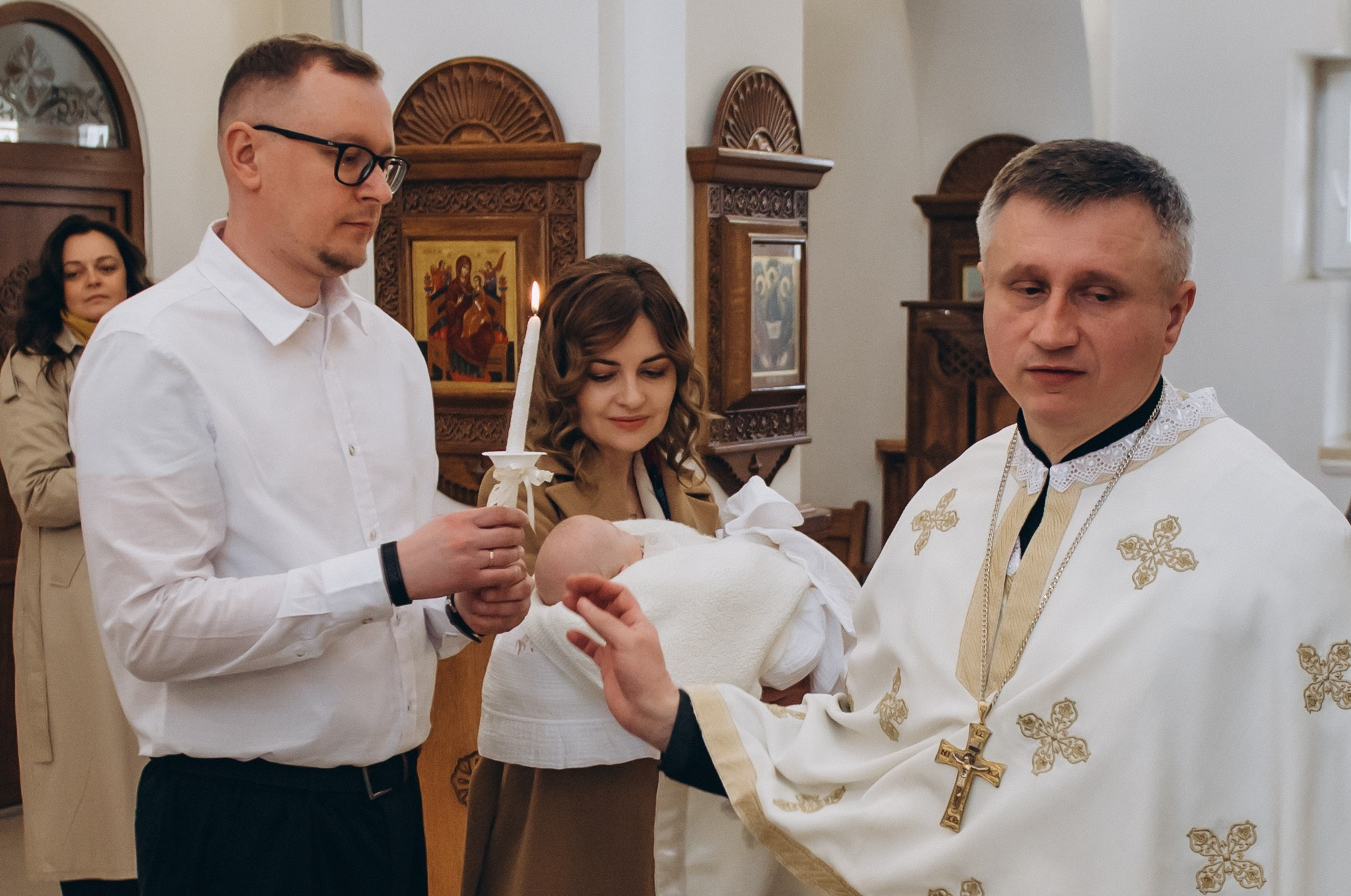 Фотосесія Хрещення Тернопіль, зйомка Хрестин Тернопіль, Храм Різдва Пресвятої Богородиці УГКЦ Тернопіль. Сімейний, дитячий та індивідуальний фотограф в м. Тернопіль, м. Львів