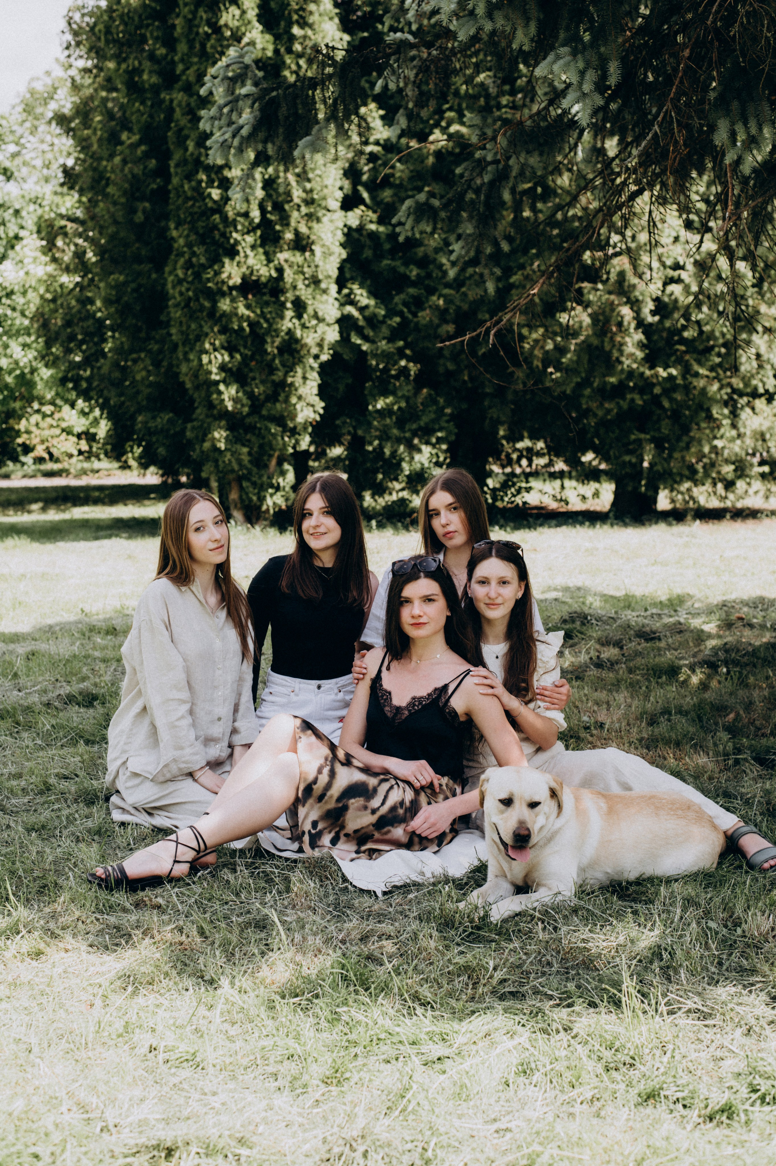 Фотосесія випускників, зйомка випускників Тернопіль Львів, випускні фотоальбоми Тернопіль, шкільні фотоальбоми Тернопіль. Сімейний, дитячий та індивідуальний фотограф в м. Тернопіль, м. Львів