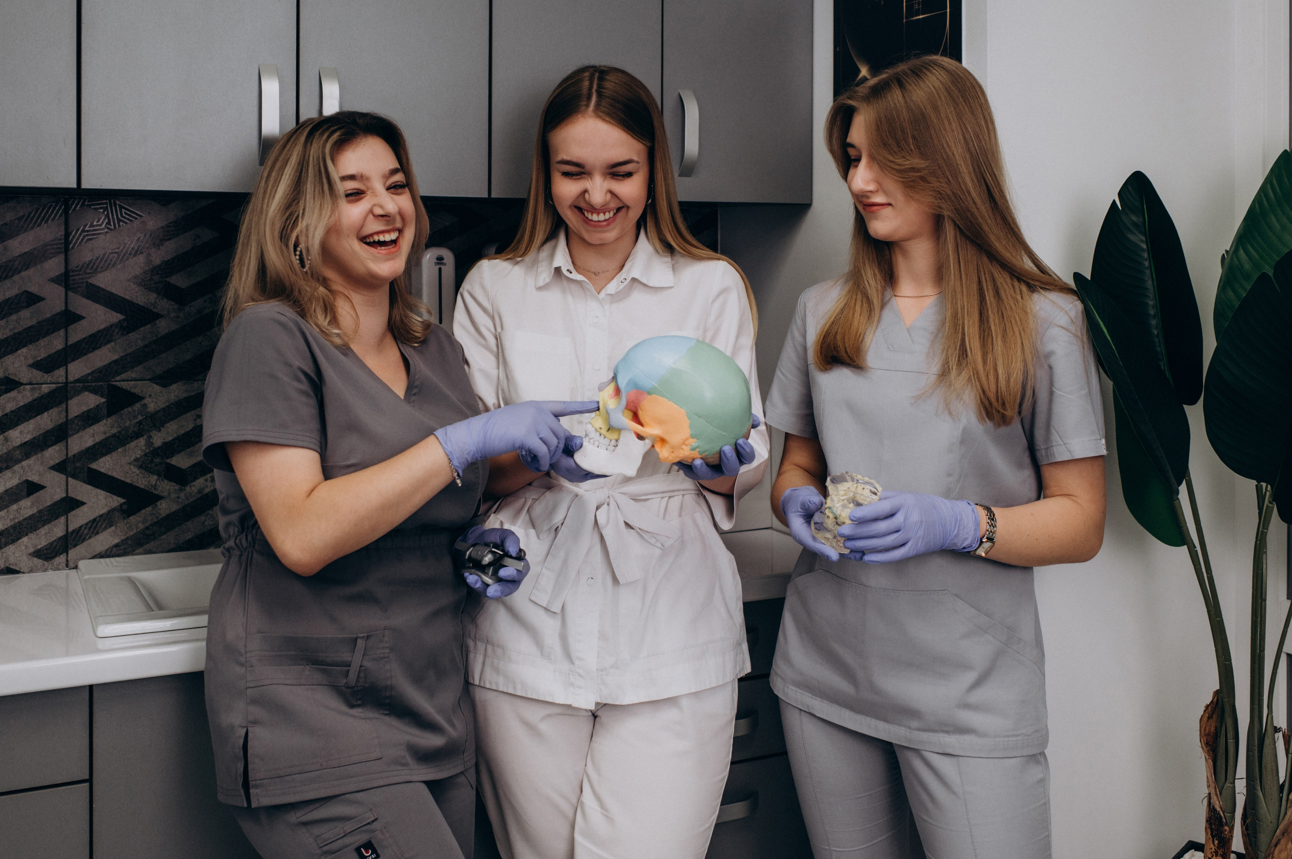 Фотосесія стоматології, зйомка стоматологічної клініки, контент для стоматолога. Сімейний, дитячий та індивідуальний фотограф в м. Тернопіль, м. Львів