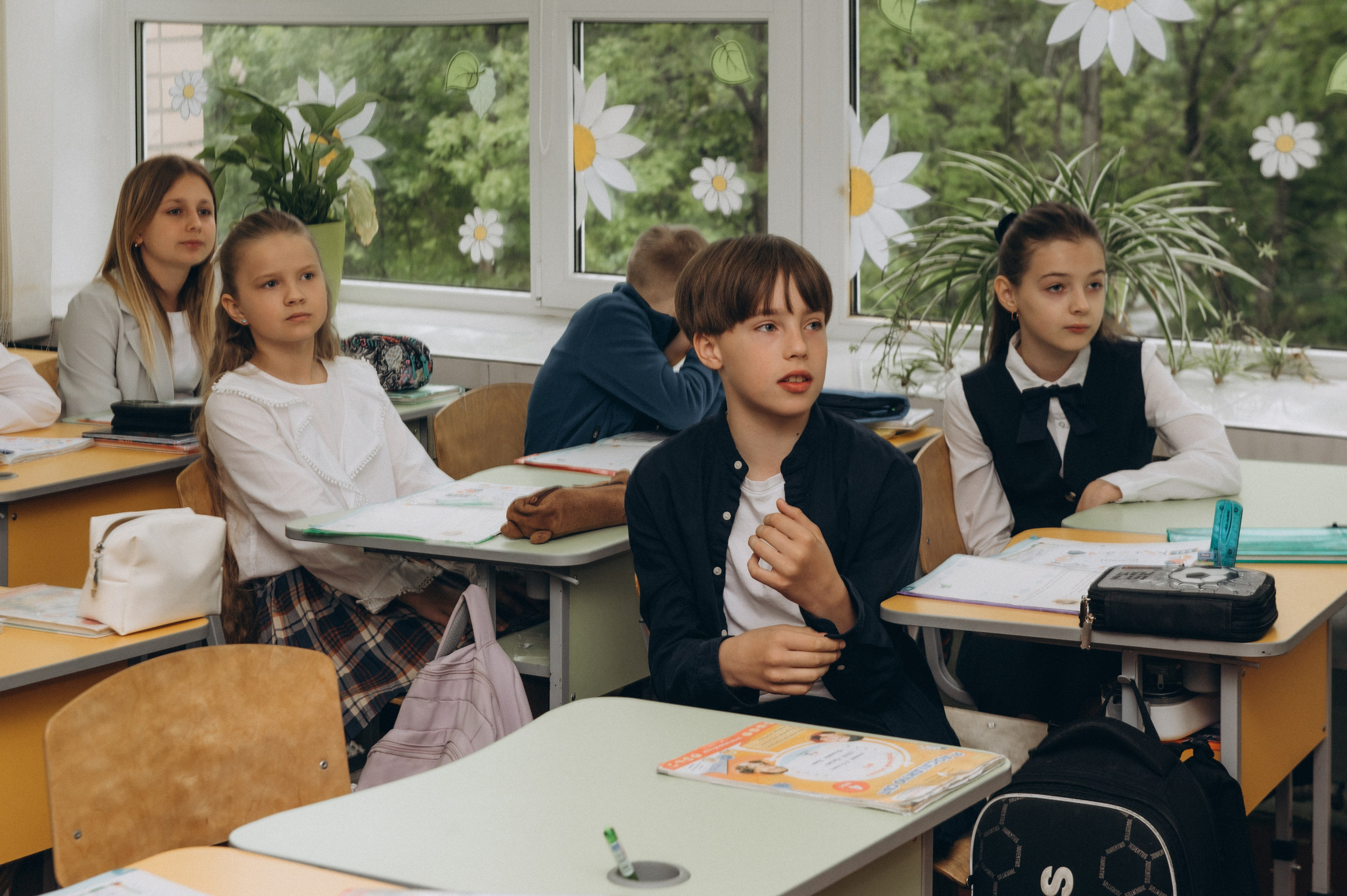 Шкільна фотосесія на віньєтки Тернопіль, фотосесія випускників Тернопіль, зйомка на віньєтки, шкільні фотоальбоми Тернопіль. Сімейний, дитячий та індивідуальний фотограф в м. Тернопіль, м. Львів