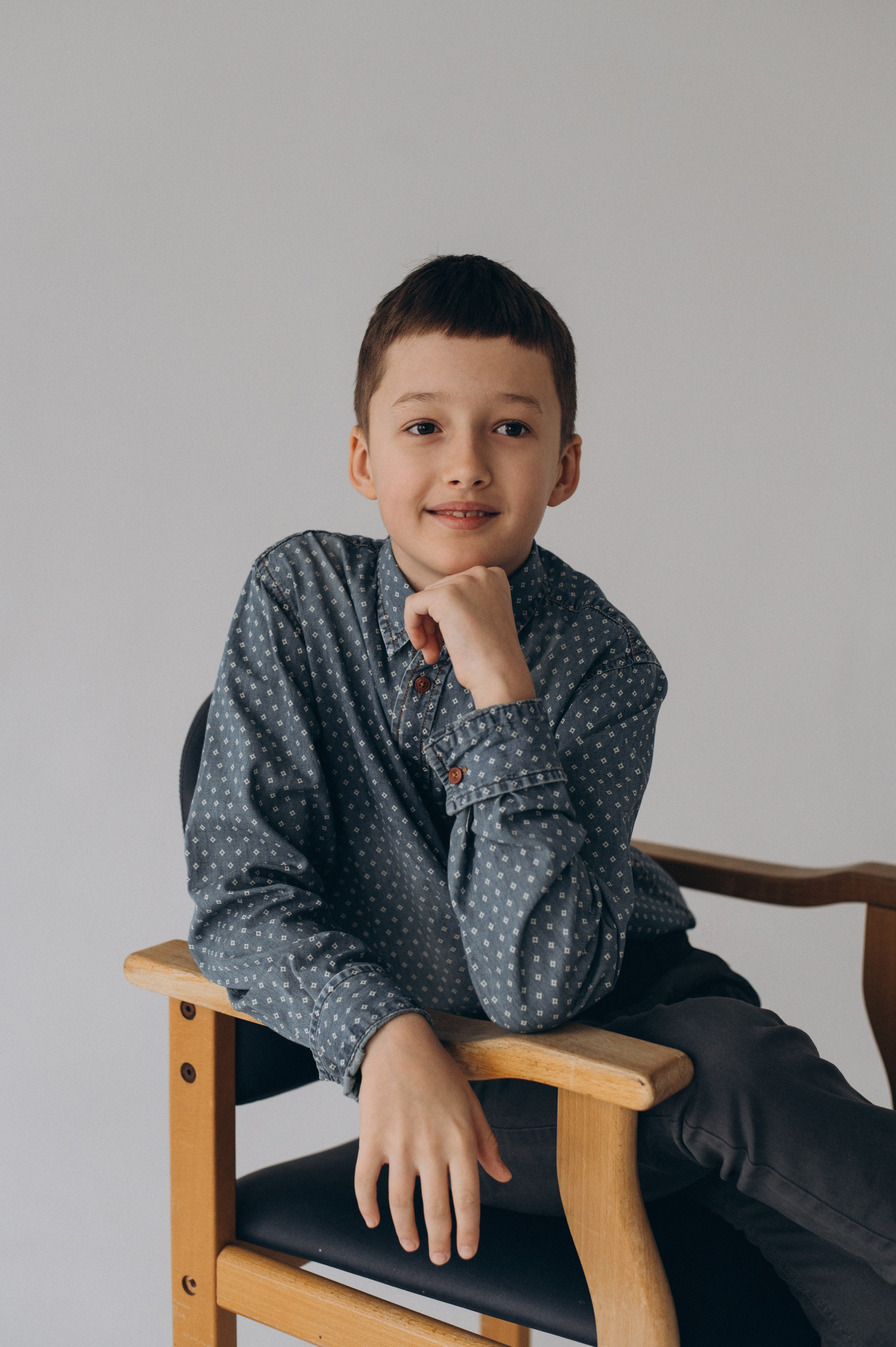 Шкільна фотосесія на віньєтки Тернопіль, шкільні альбоми, фотосесія випускників Тернопіль, випускний альбом, фотограф випускний Тернопіль. Сімейний, дитячий та індивідуальний фотограф в м. Тернопіль, м. Львів