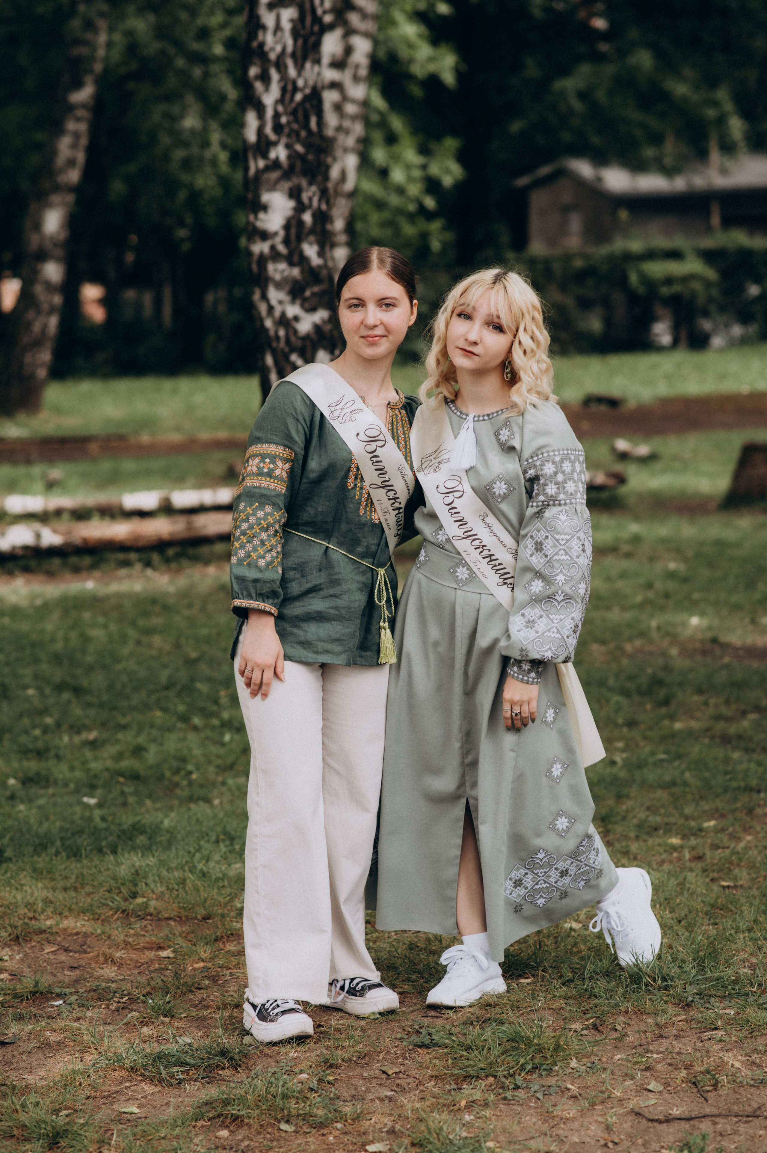 Фотосесія останнього дзвоника, фотосесія випускників Тернопіль, випускний 2024. Сімейний, дитячий та індивідуальний фотограф в м. Тернопіль, м. Львів