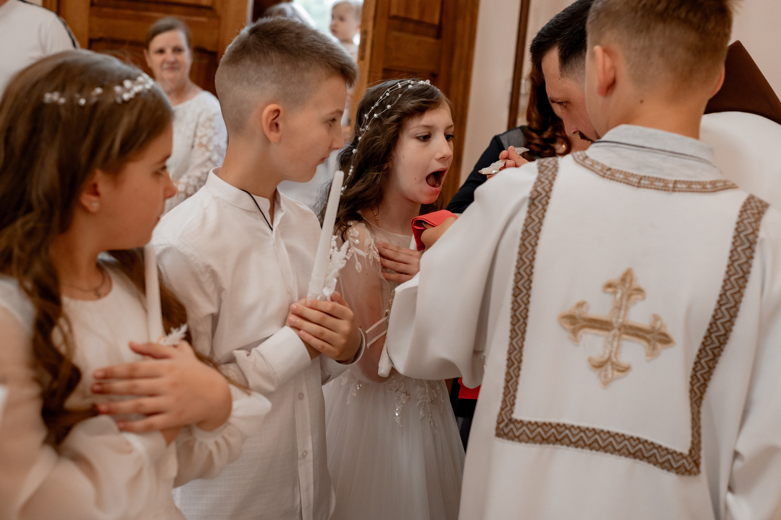 Фотосесія Першого Причастя Тернопіль, зйомка Причастя Тернопіль, Таїнство Першого Причастя Тернопіль, Катедра Причастя Тернопіль. Сімейний, дитячий та індивідуальний фотограф в м. Тернопіль, м. Львів