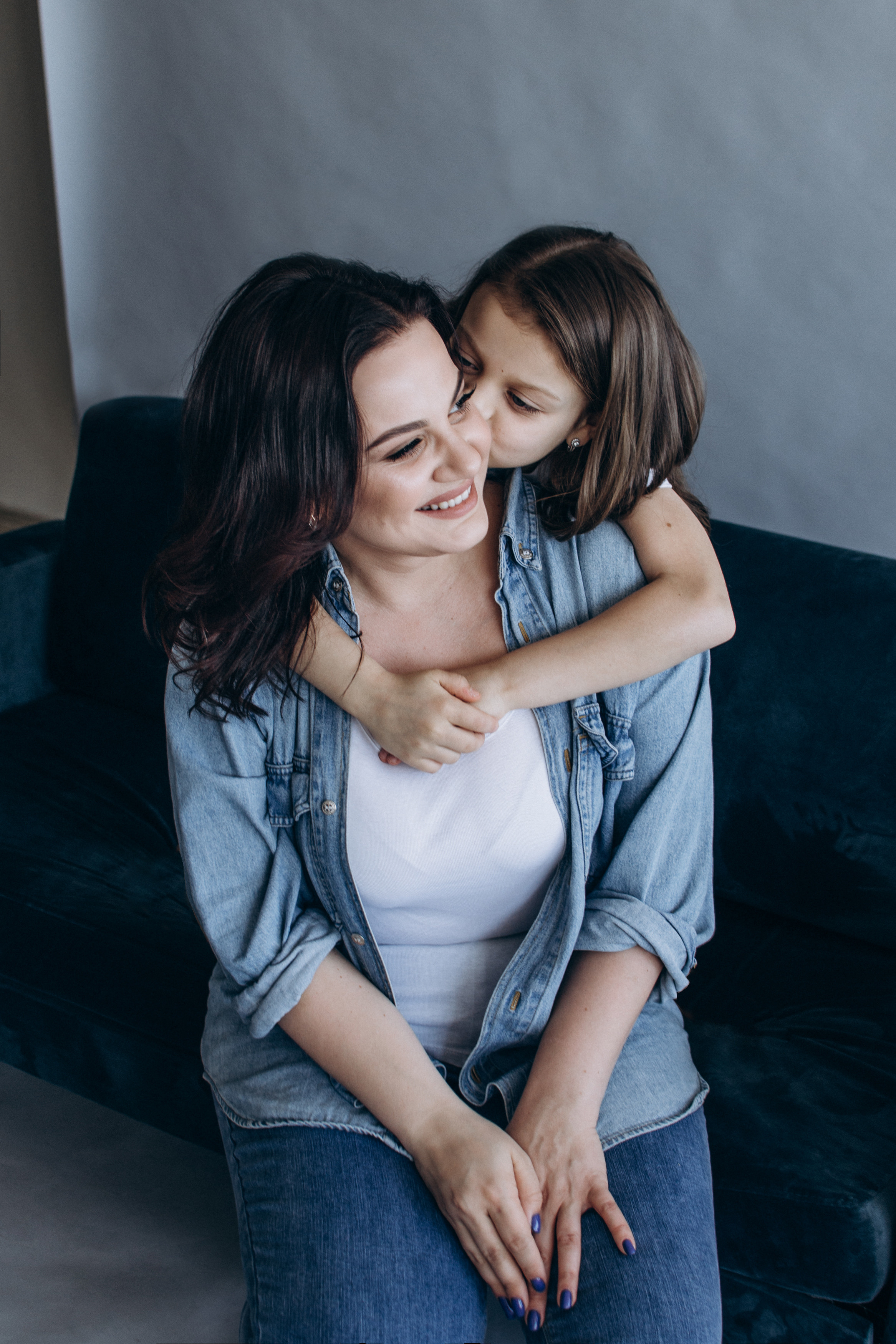 Мама і донечка. Студійна сімейна фотосесія. Сімейний, дитячий та індивідуальний фотограф в м. Тернопіль, м. Львів