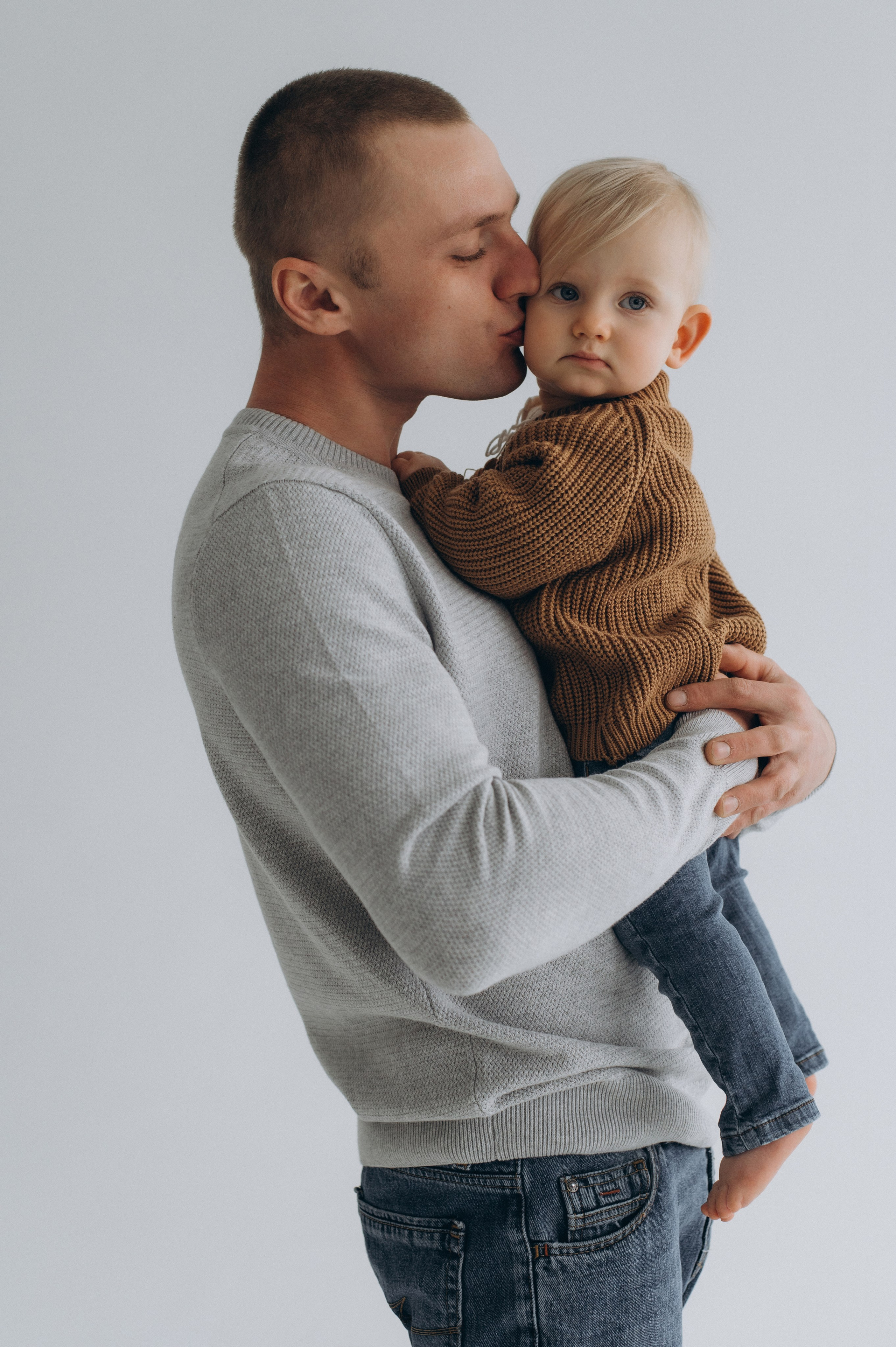 Зйомка дня народження дитини, фотосесія 1 рік Тернопіль, сімейний фотограф Тернопіль, сімейна фотосесія Тернопіль, перший тортик малюка. Сімейний, дитячий та індивідуальний фотограф в м. Тернопіль, м. Львів