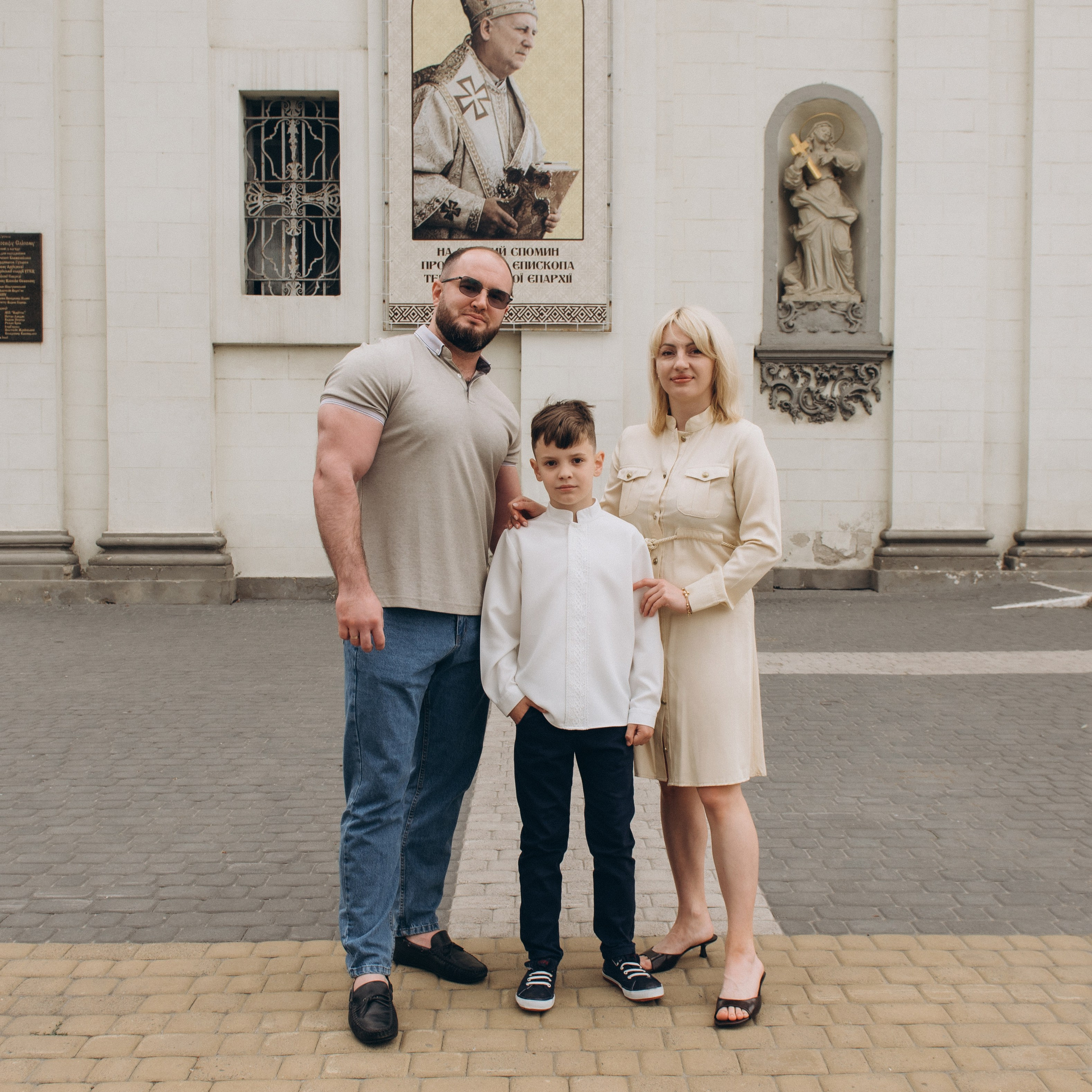 Фотосесія Першого Причастя Тернопіль, фотосесія Причастя Тернопіль, Таїнство Першого Причастя Тернопіль, Катедра Причастя Тернопіль. Сімейний, дитячий та індивідуальний фотограф в м. Тернопіль, м. Львів