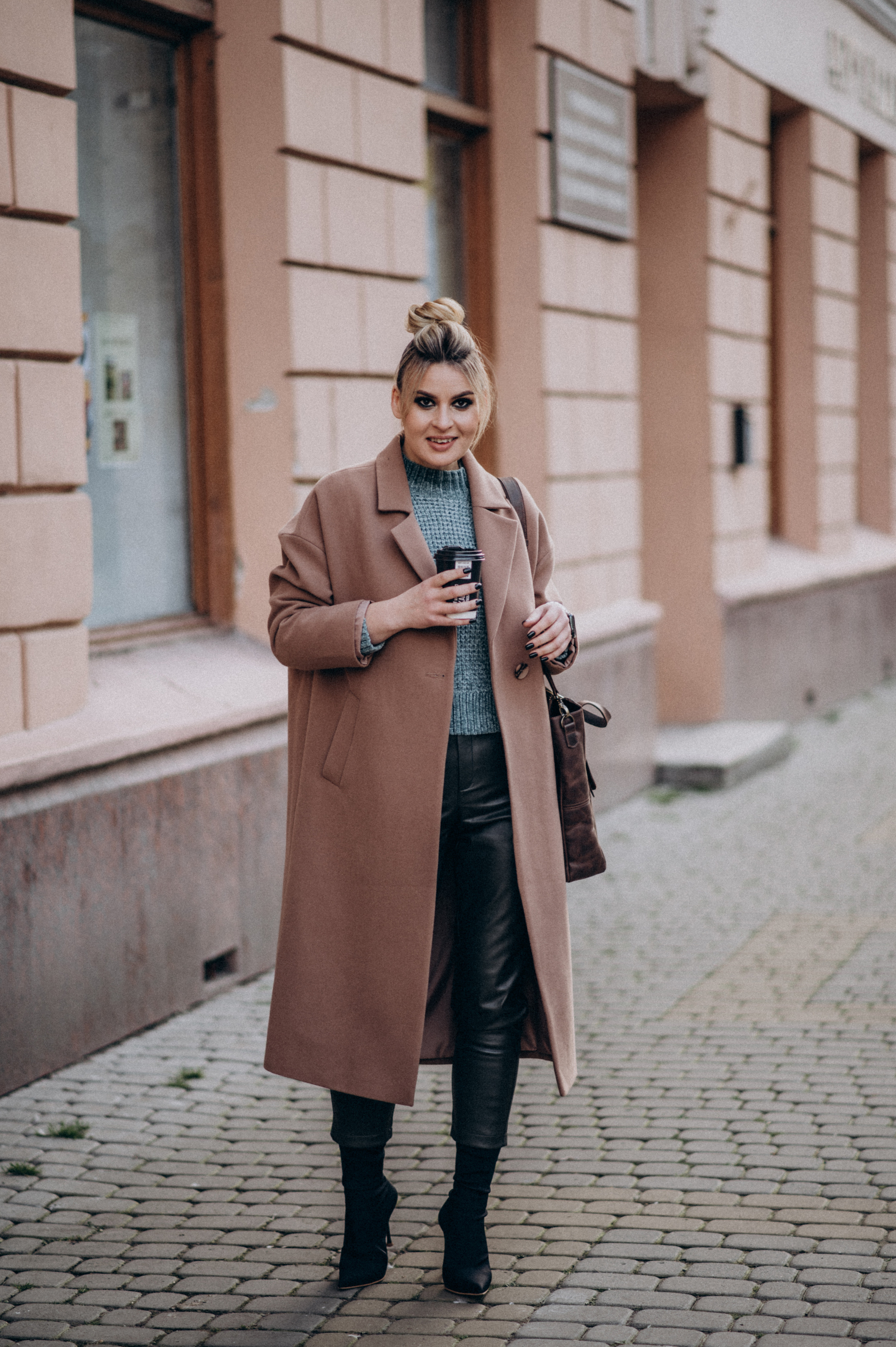 Фотосесія в осінньому місті. Сімейний, дитячий та індивідуальний фотограф в м. Тернопіль, м. Львів