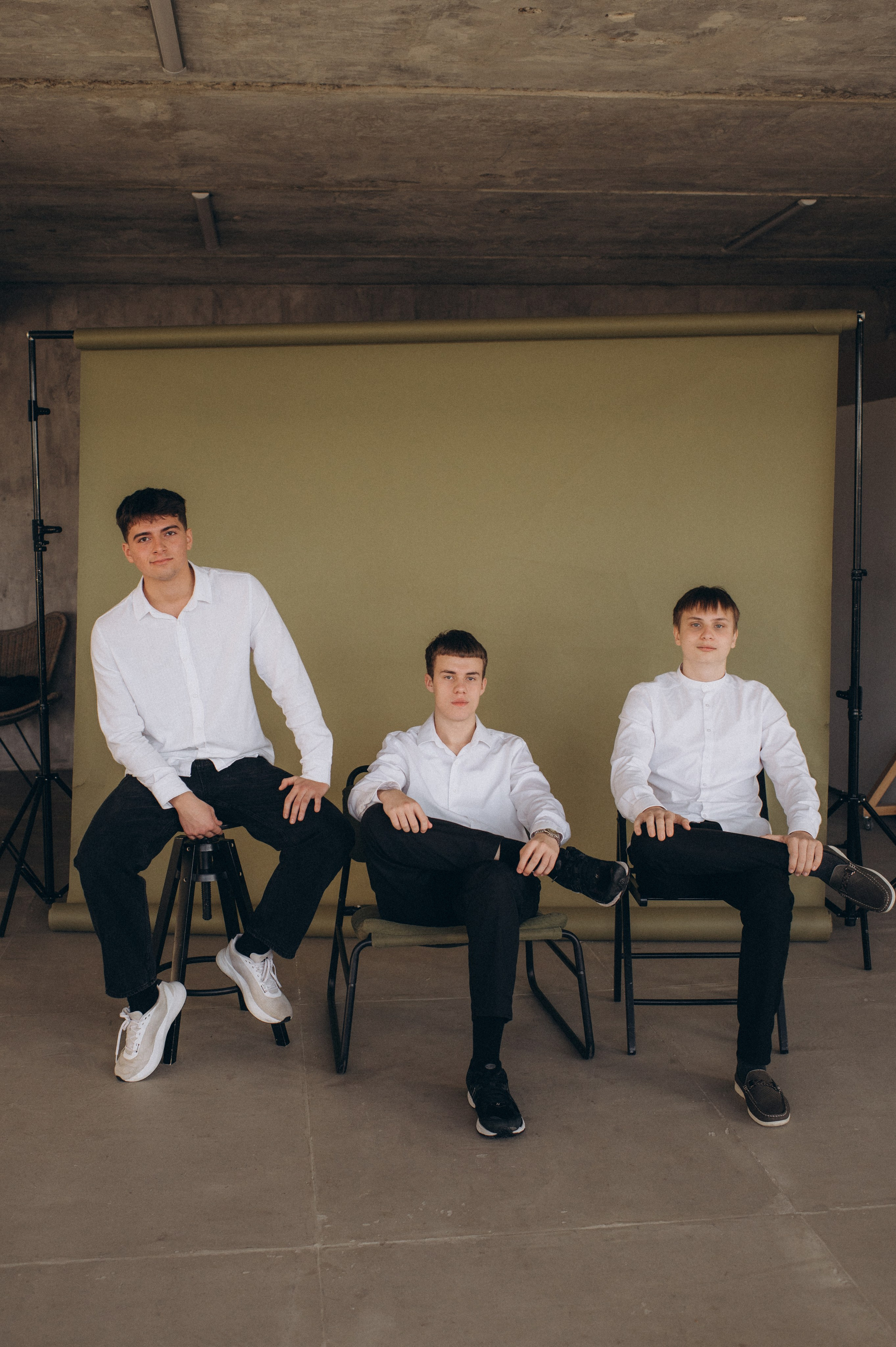 Фотосесія випускників, фотосесія на віньєтки Тернопіль, випускники Тернопіль, випуск 2025. Сімейний, дитячий та індивідуальний фотограф в м. Тернопіль, м. Львів