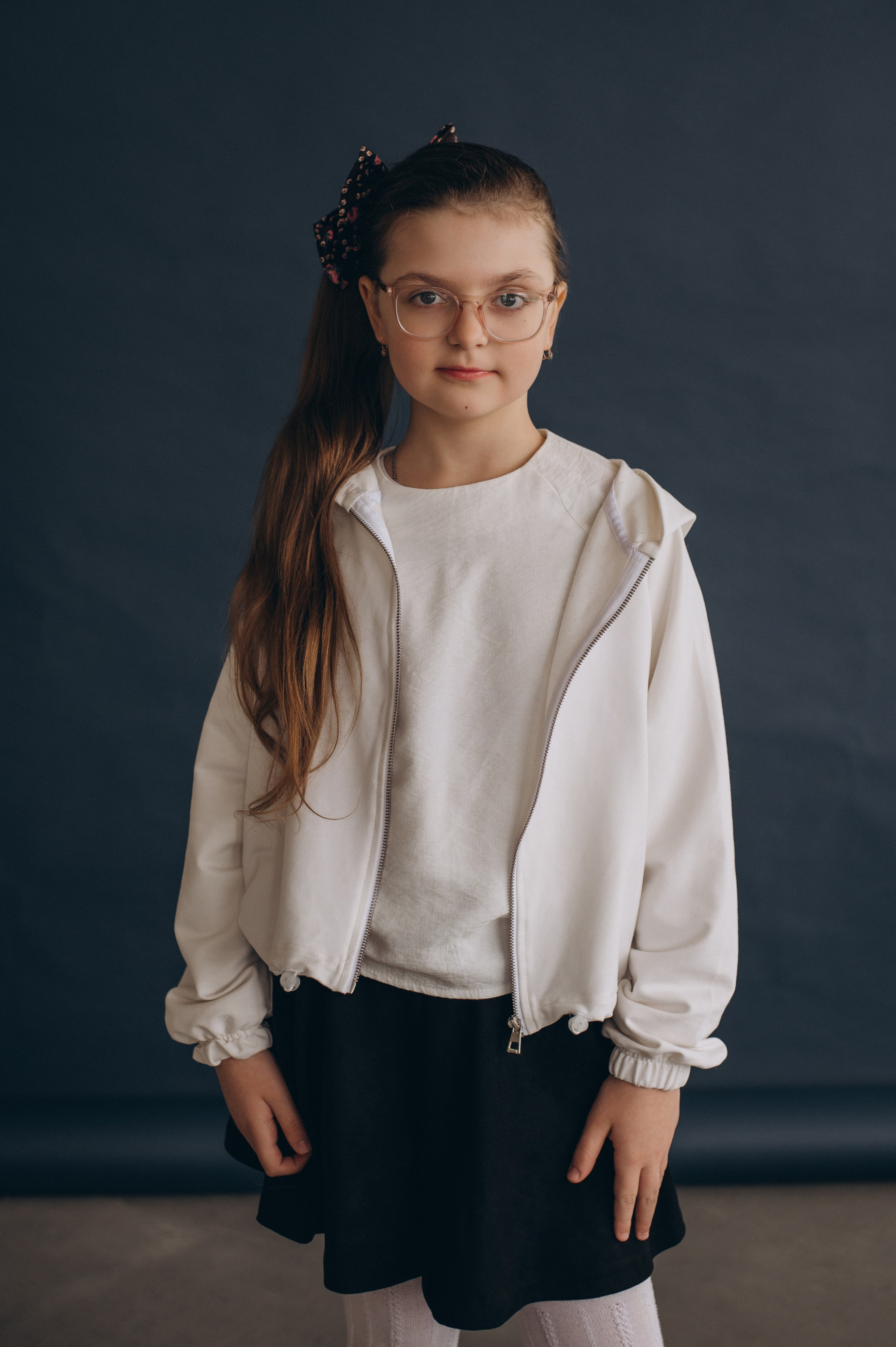 Фотосесія школярів у студії на шкільні фотоальбоми віньєтки Тернопіль, фотосесія випускників Тернопіль, шкільні фотокниги Тернопіль. Сімейний, дитячий та індивідуальний фотограф в м. Тернопіль, м. Львів