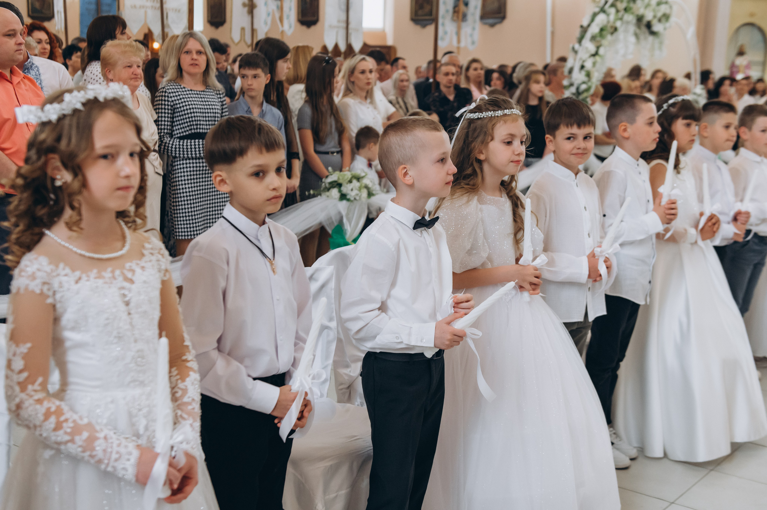 Фотосесія Причастя Тернопіль, зйомка Причастя, фотограф на Причастя Тернопіль, Причастя Львів, церква Петра і Павла. Сімейний, дитячий та індивідуальний фотограф в м. Тернопіль, м. Львів