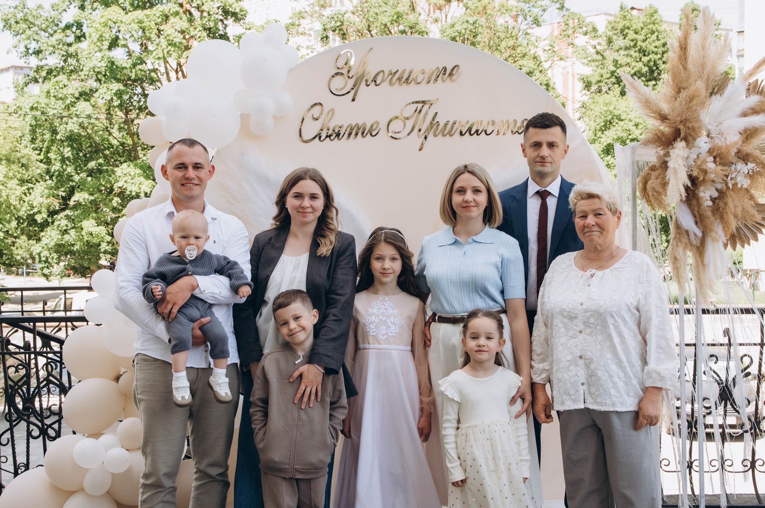 Фотосесія Причастя Тернопіль церква Св Михаїла, фотограф на Причастя Тернопіль, фотосесія Літургії Причастя Тернопіль. Сімейний, дитячий та індивідуальний фотограф в м. Тернопіль, м. Львів