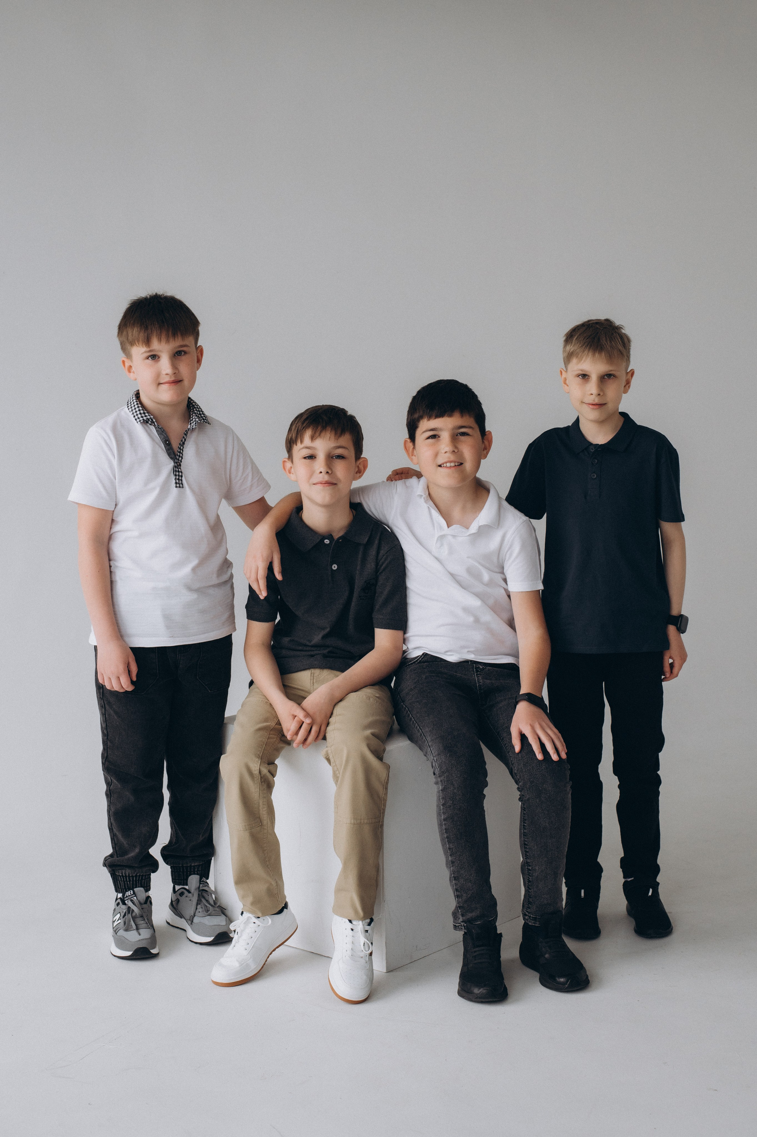 Шкільна фотосесія на віньєтки Тернопіль, фотосесія випускників Тернопіль, зйомка на віньєтки, шкільні фотоальбоми Тернопіль. Сімейний, дитячий та індивідуальний фотограф в м. Тернопіль, м. Львів