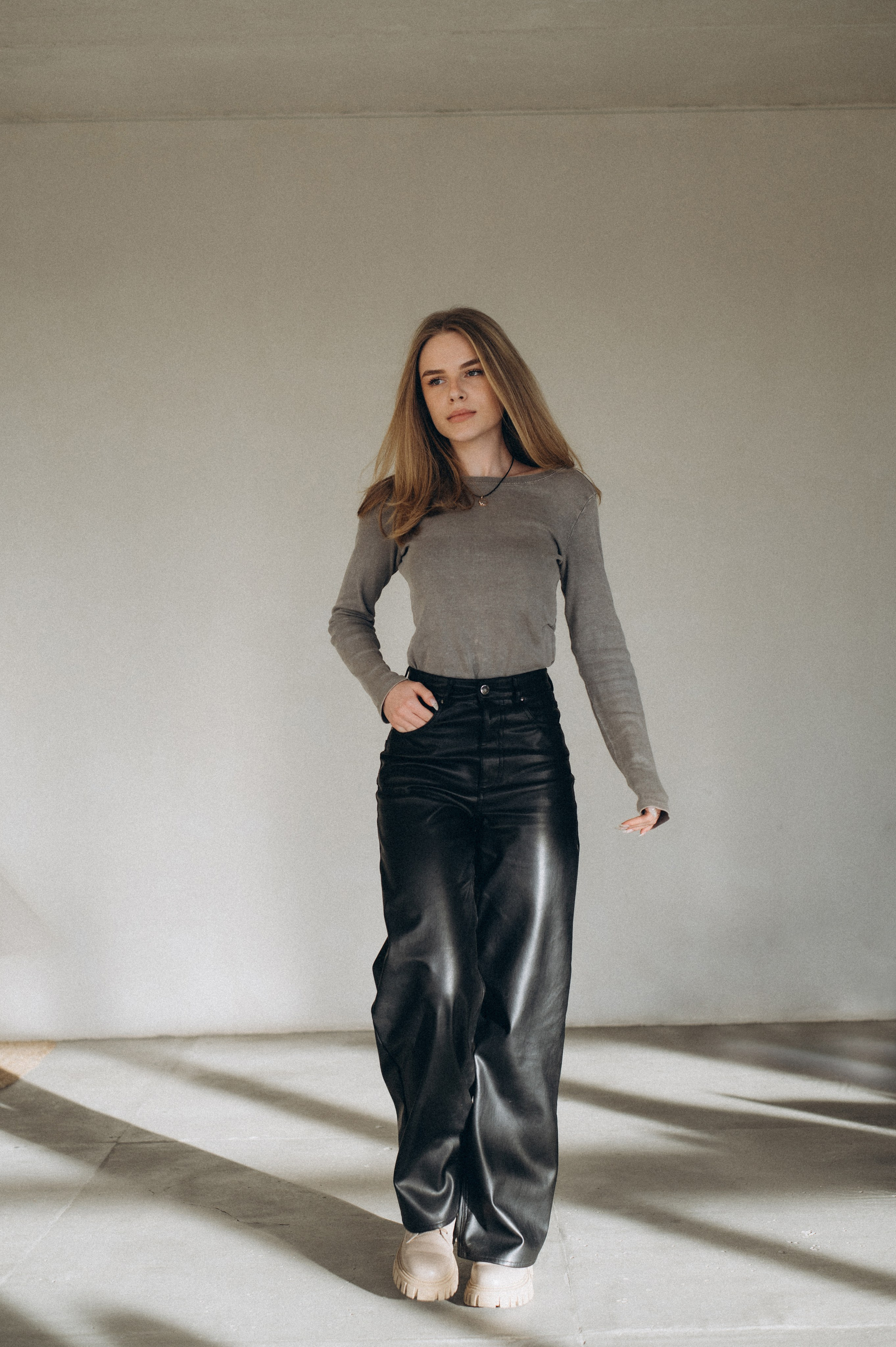 Фотосесія випускників, фотосесія на віньєтки Тернопіль, випускники Тернопіль, випуск 2025. Сімейний, дитячий та індивідуальний фотограф в м. Тернопіль, м. Львів