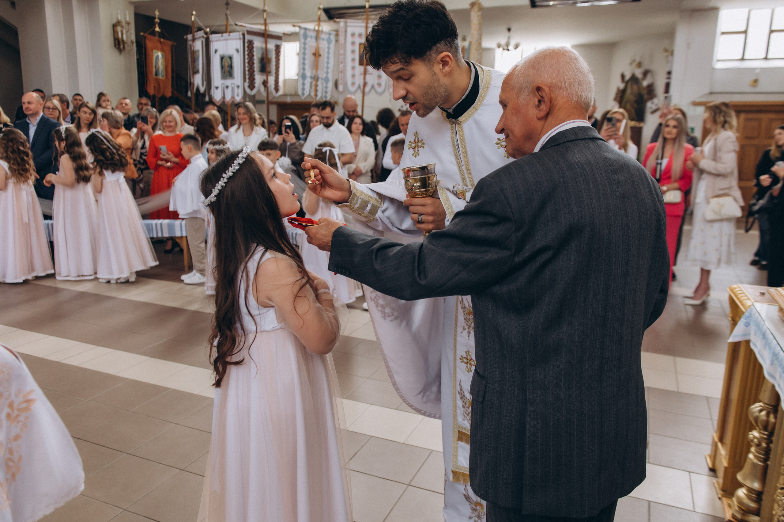 Фотосесія Причастя Тернопіль, зйомка Причастя, фотограф на Причастя Тернопіль, Причастя Львів, Причастя церква Михаїла Тернопіль. Сімейний, дитячий та індивідуальний фотограф в м. Тернопіль, м. Львів