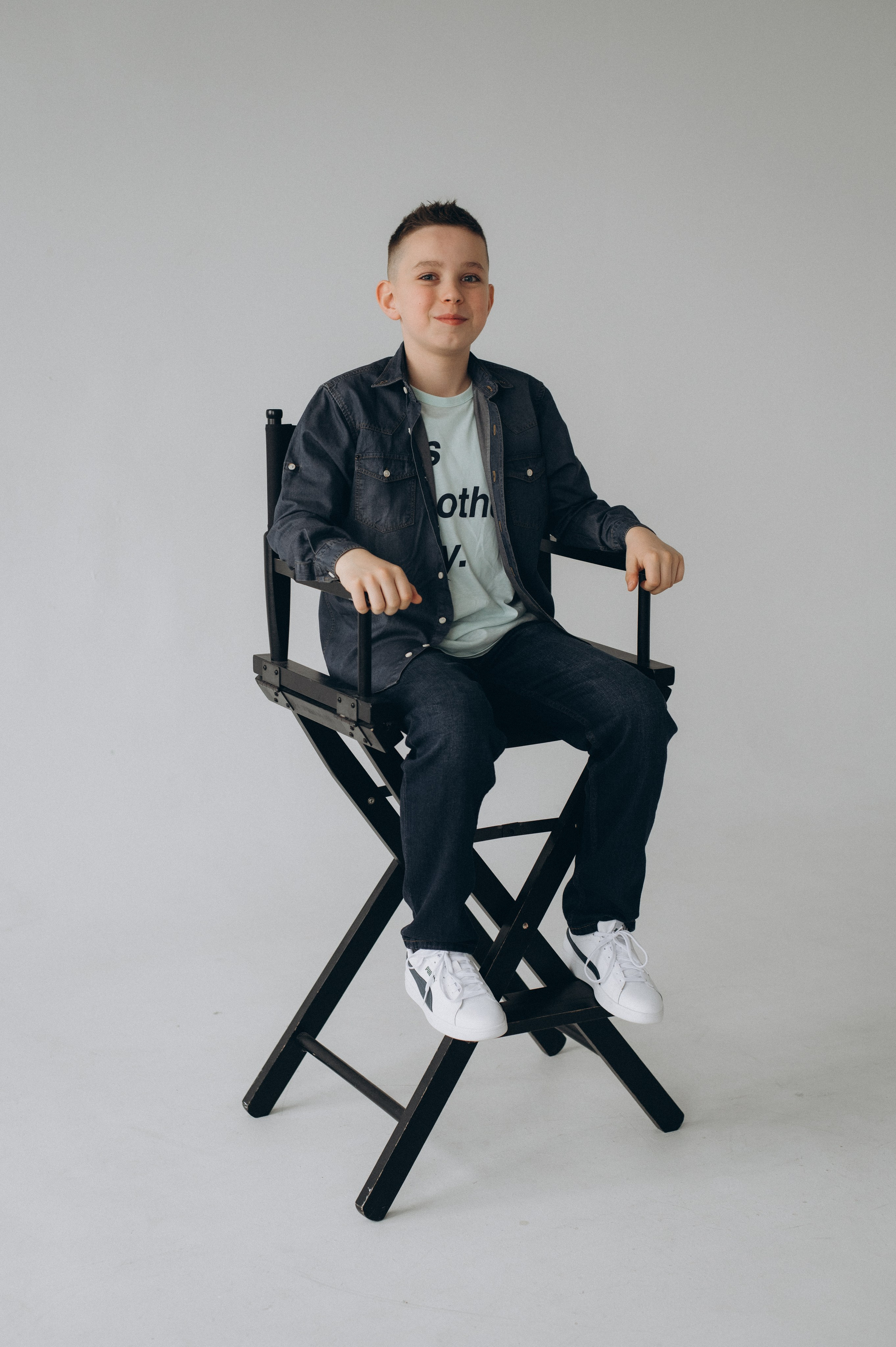 Шкільна фотосесія на віньєтки Тернопіль, фотосесія випускників Тернопіль, зйомка на віньєтки, шкільні фотоальбоми Тернопіль. Сімейний, дитячий та індивідуальний фотограф в м. Тернопіль, м. Львів