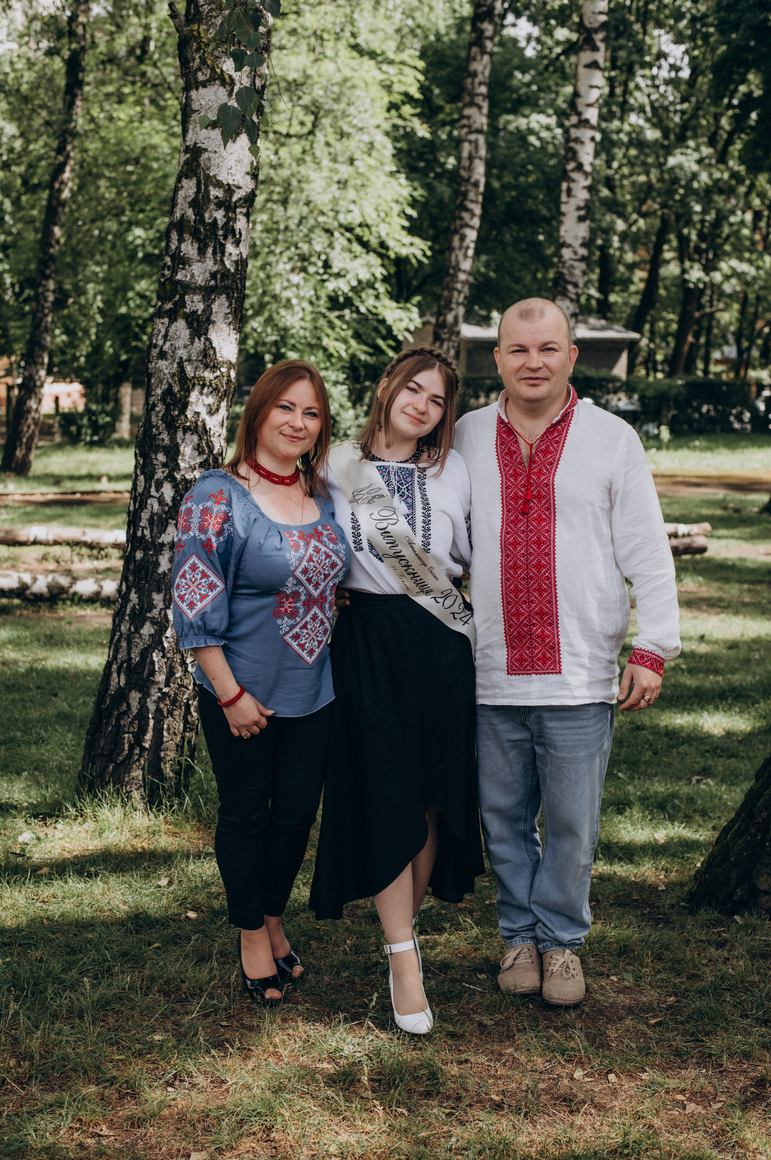 Фотосесія останнього дзвоника, фотосесія випускників Тернопіль, випускний 2024. Сімейний, дитячий та індивідуальний фотограф в м. Тернопіль, м. Львів