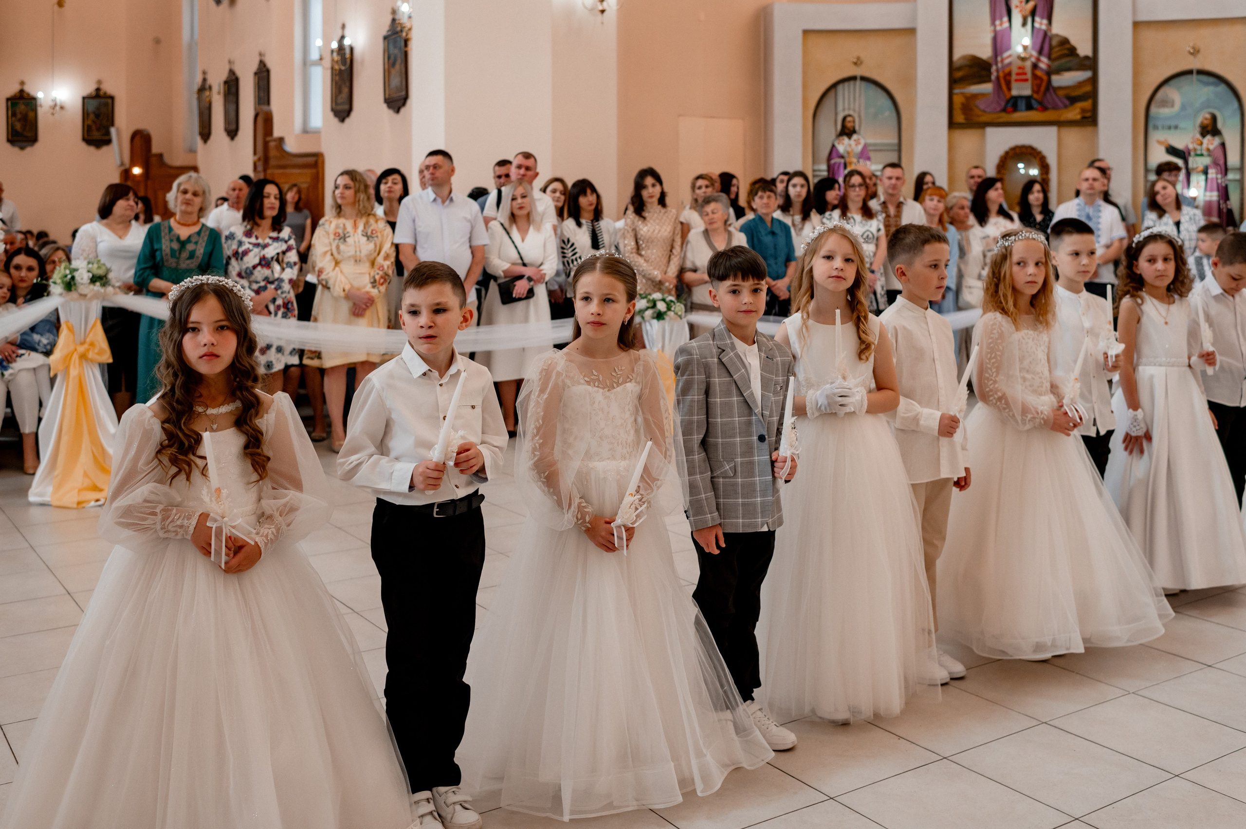 Фотосесія Першого Причастя Тернопіль, зйомка Причастя Тернопіль, Таїнство Першого Причастя Тернопіль, Катедра Причастя Тернопіль. Сімейний, дитячий та індивідуальний фотограф в м. Тернопіль, м. Львів