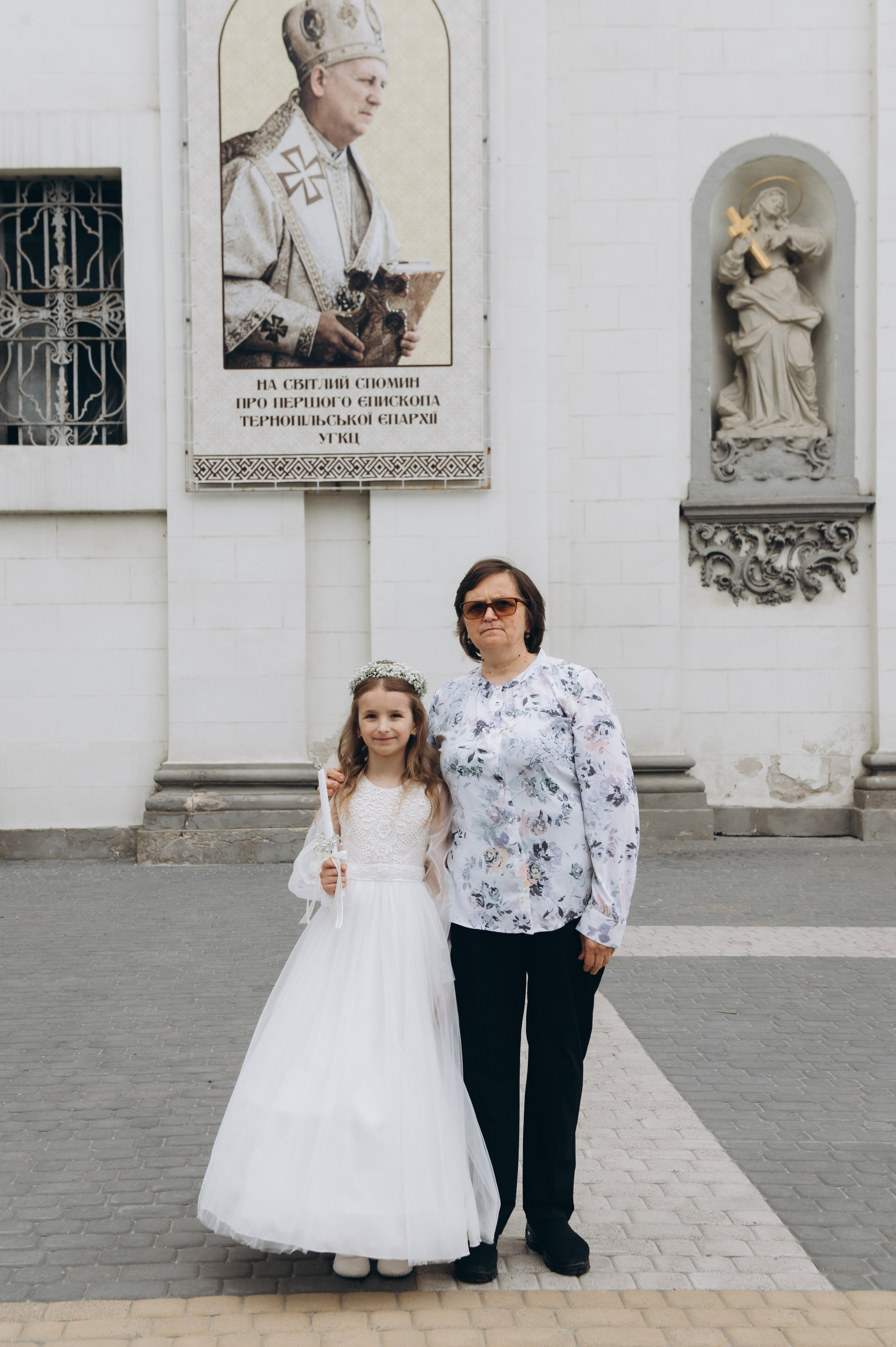 Фотосесія Першого Причастя Тернопіль, фотосесія Причастя Тернопіль, Таїнство Першого Причастя Тернопіль, Катедра Причастя Тернопіль. Сімейний, дитячий та індивідуальний фотограф в м. Тернопіль, м. Львів