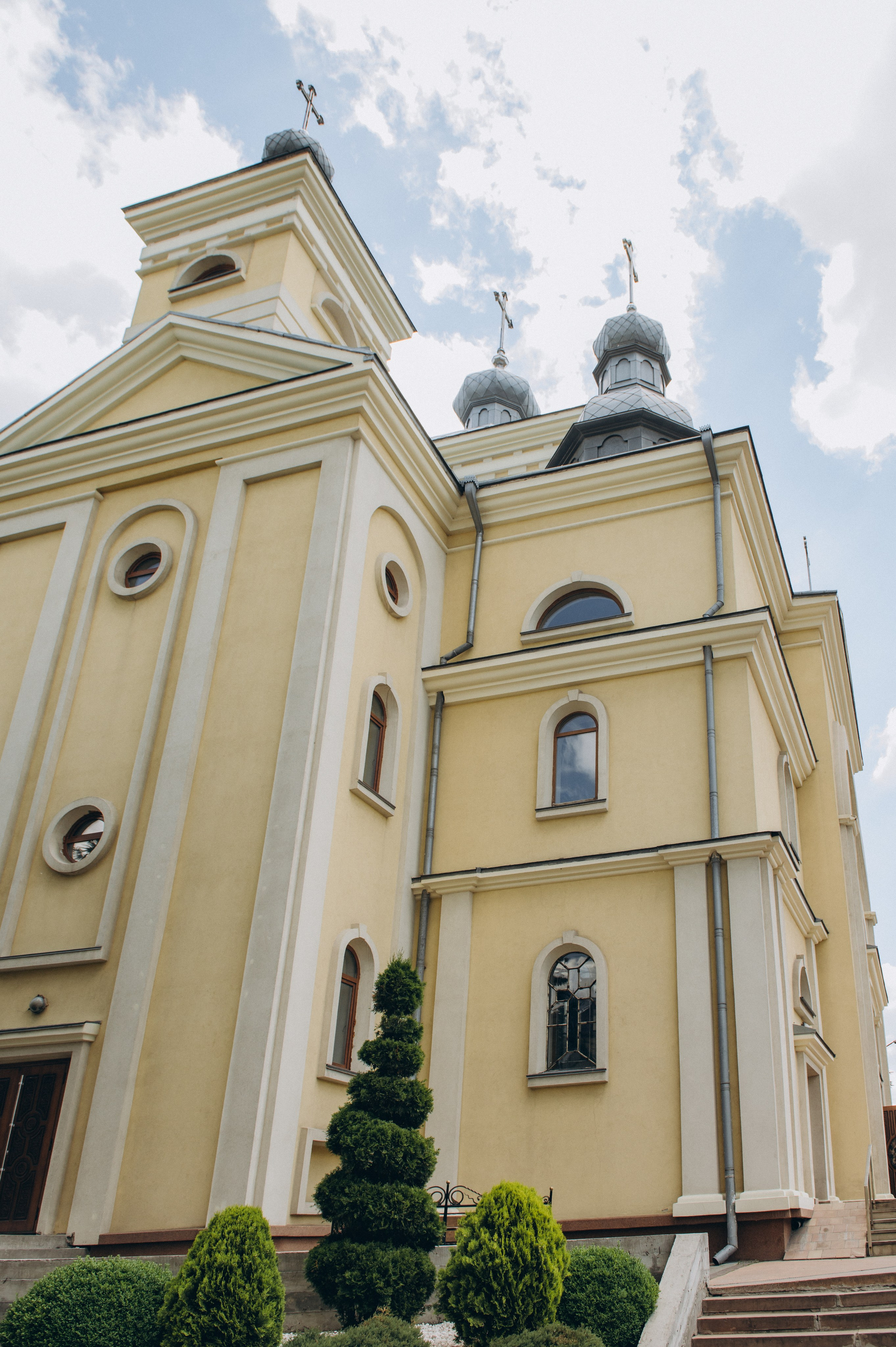 Фотосесія Першого Причастя Тернопіль, зйомка Першого Причастя Тернопіль, Церква Успіння Пресвятої Богородиці Причастя Тернопіль. Сімейний, дитячий та індивідуальний фотограф в м. Тернопіль, м. Львів