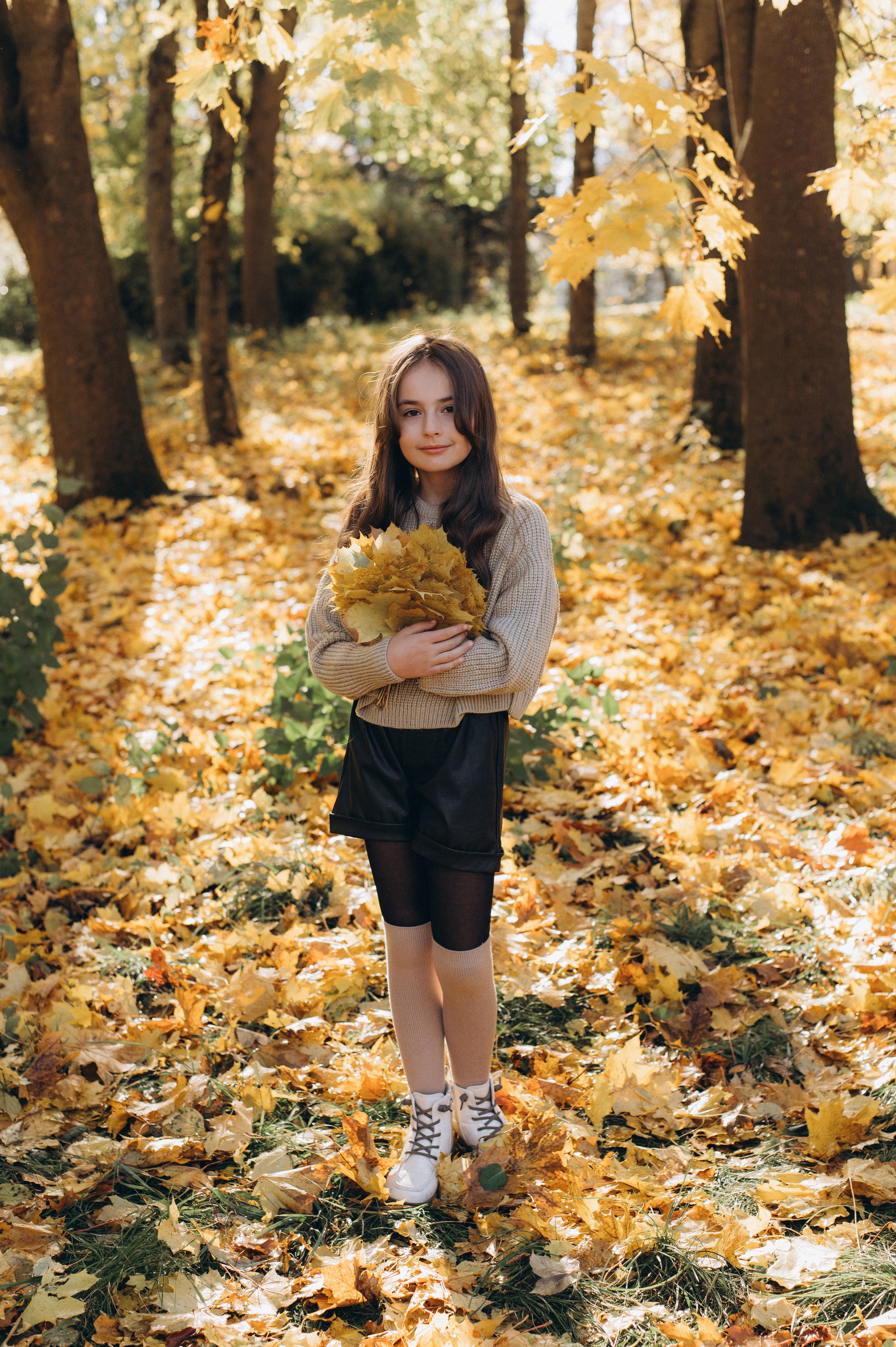 Осіння фотосесія 4 класу на віньєтки, випускні фотоальбоми Тернопіль, фотосесія випускників Тернопіль, шкільний випускний альбом Тернопіль. Сімейний, дитячий та індивідуальний фотограф в м. Тернопіль, м. Львів