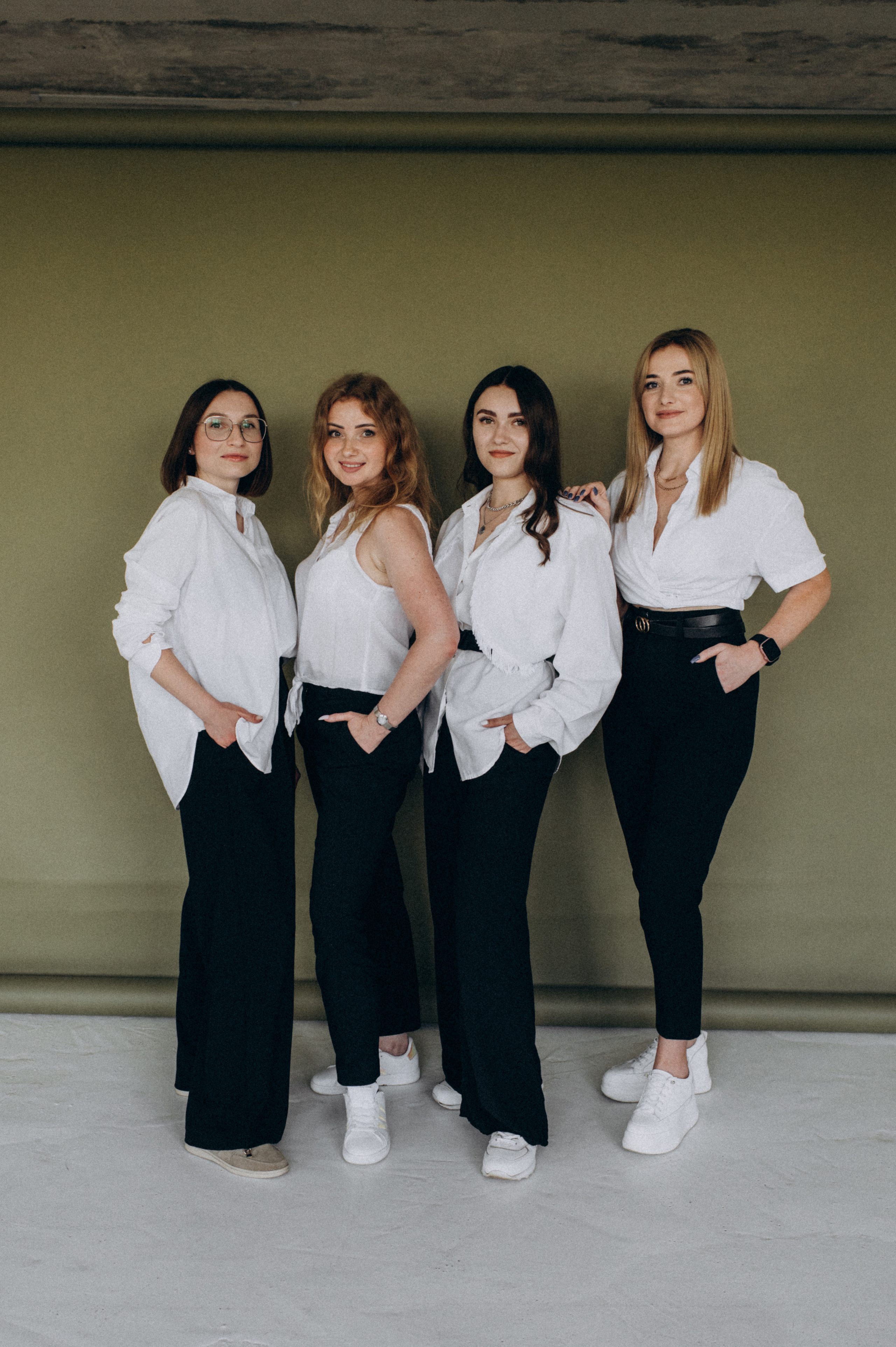 Зйомка персоналу Салону краси. Сімейний, дитячий та індивідуальний фотограф в м. Тернопіль, м. Львів