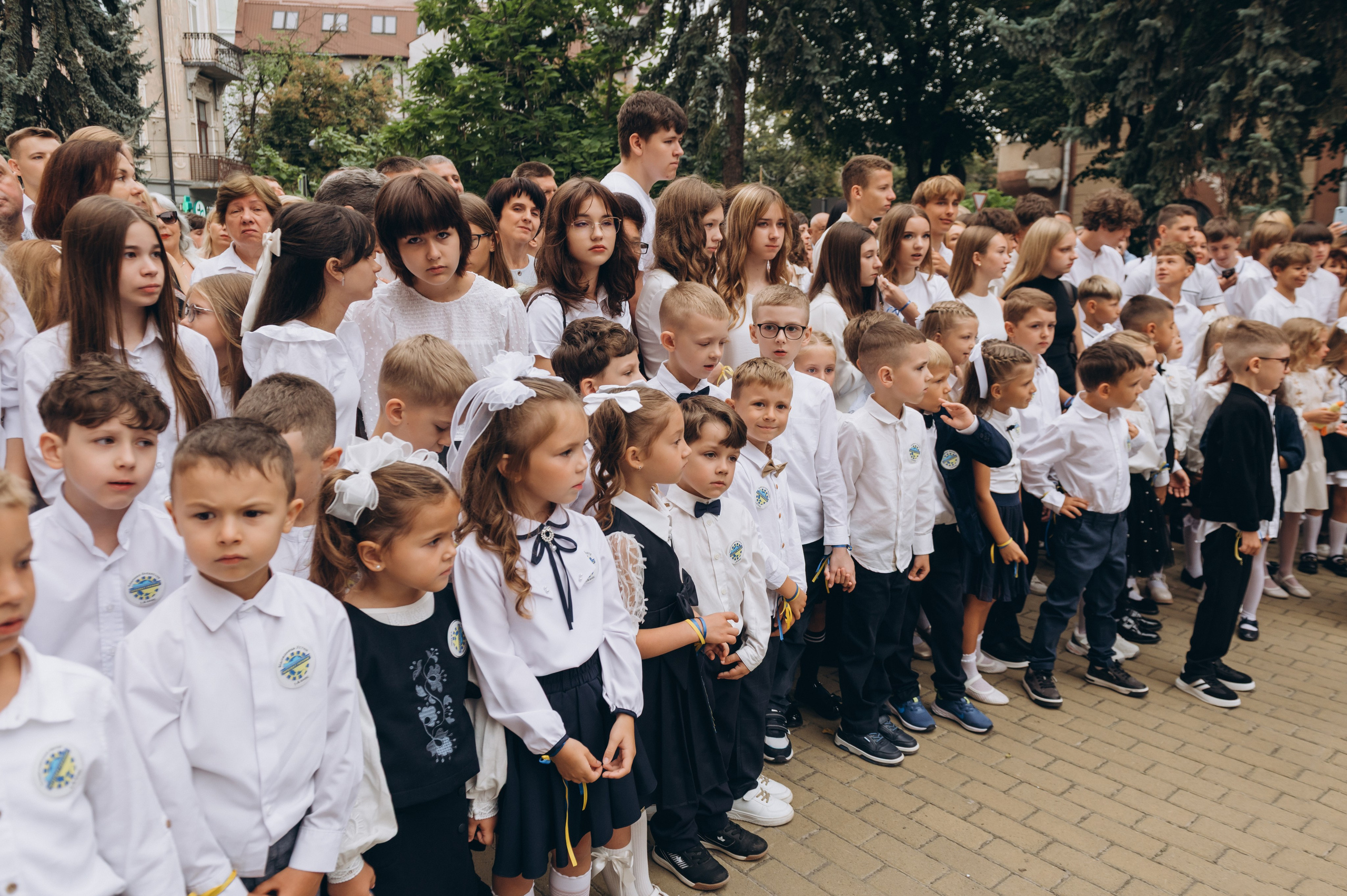 Перший дзвоник у Тернополі, фотосесія першокласників