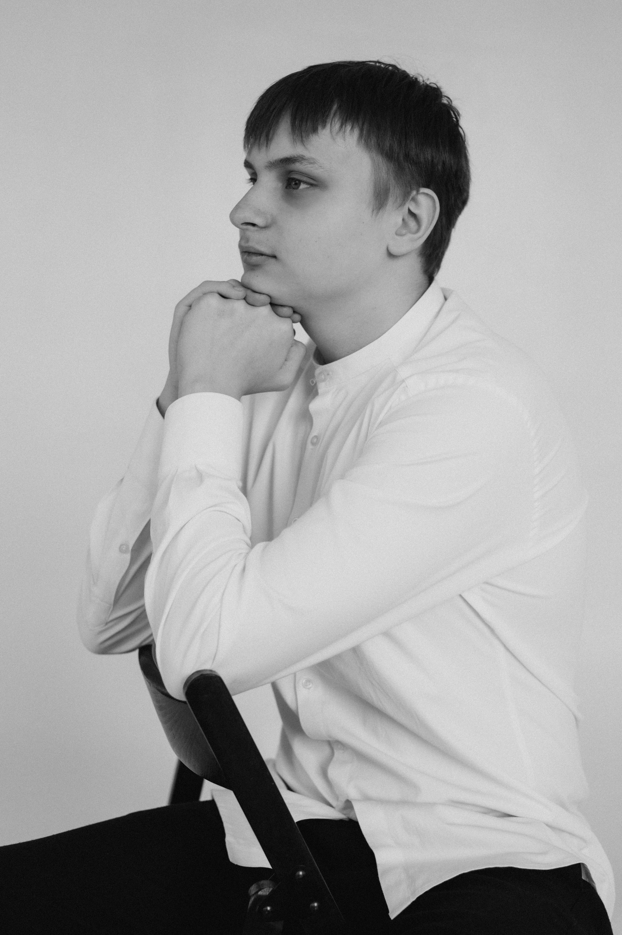 Фотосесія випускників, фотосесія на віньєтки Тернопіль, випускники Тернопіль, випуск 2025. Сімейний, дитячий та індивідуальний фотограф в м. Тернопіль, м. Львів