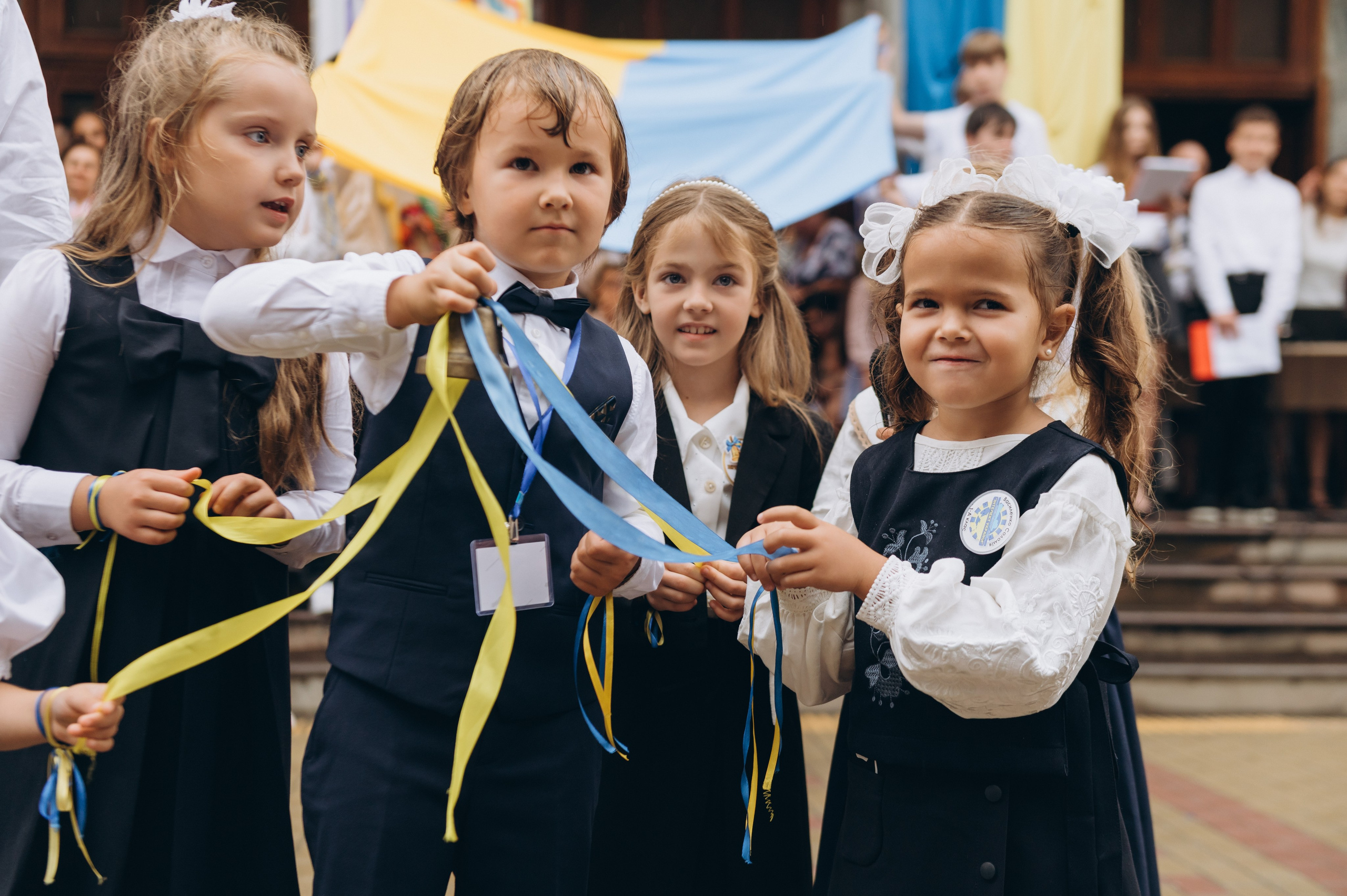 Перший дзвоник у Тернополі, фотосесія першокласників