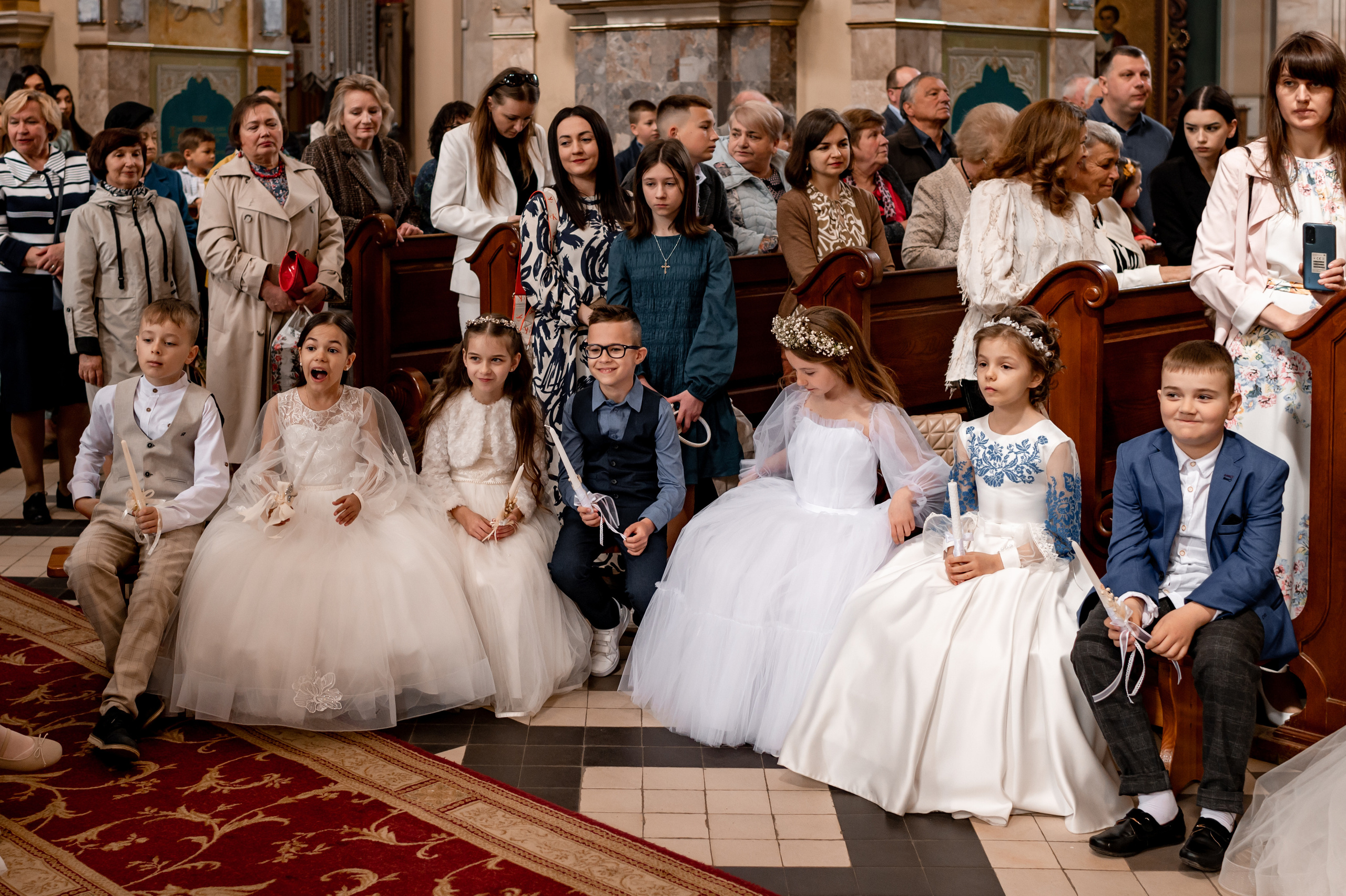 Фотосесія Першого Причастя Тернопіль, зйомка Причастя Тернопіль, Таїнство Першого Причастя Тернопіль, Катедра Причастя Тернопіль. Сімейний, дитячий та індивідуальний фотограф в м. Тернопіль, м. Львів
