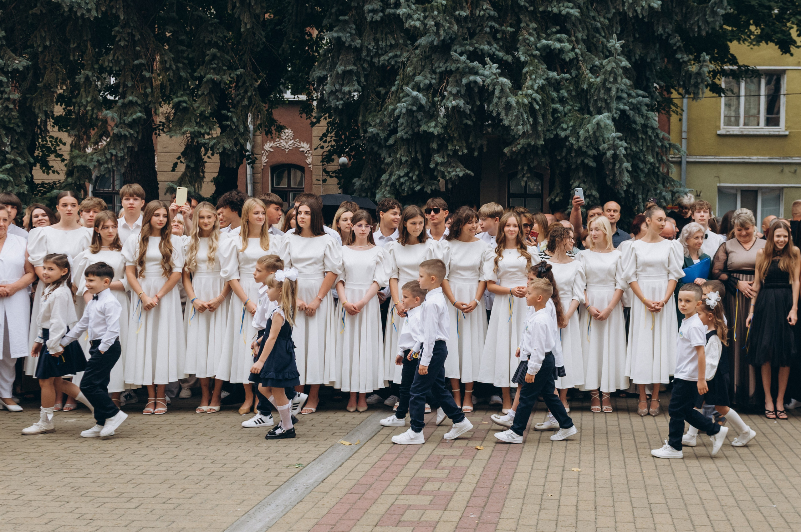 Перший дзвоник у Тернополі, фотосесія першокласників