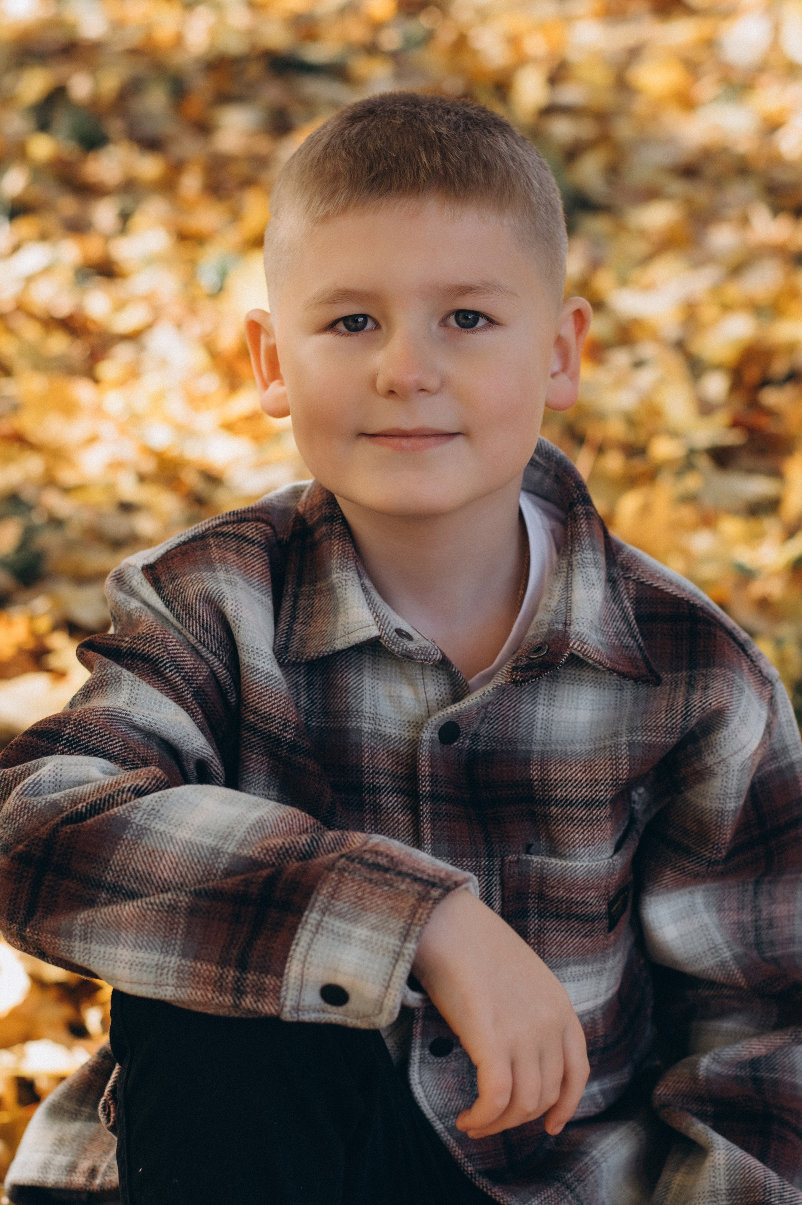 Осіння фотосесія 4 класу на віньєтки, випускні фотоальбоми Тернопіль, фотосесія випускників Тернопіль, шкільний випускний альбом Тернопіль. Сімейний, дитячий та індивідуальний фотограф в м. Тернопіль, м. Львів