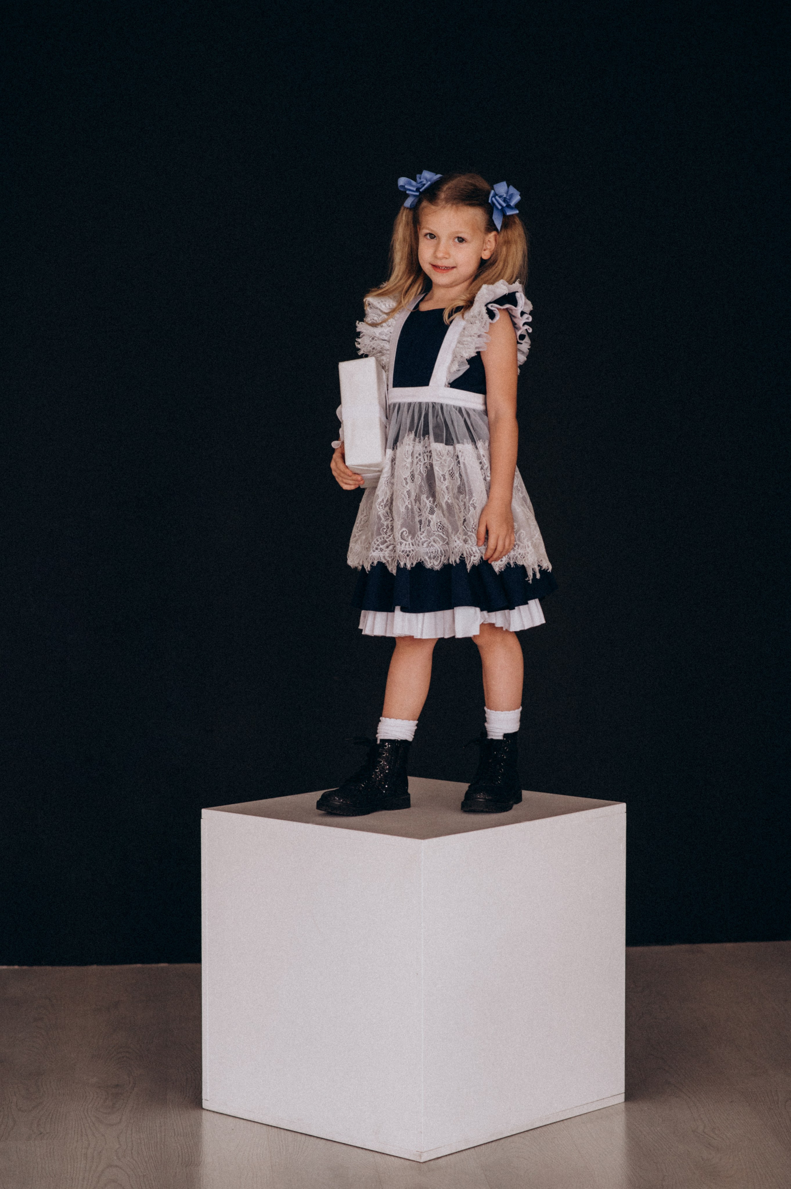 Новорічна фотосесія у студії Тернополя, фотосесія Львів. Сімейний, дитячий та індивідуальний фотограф в м. Тернопіль, м. Львів