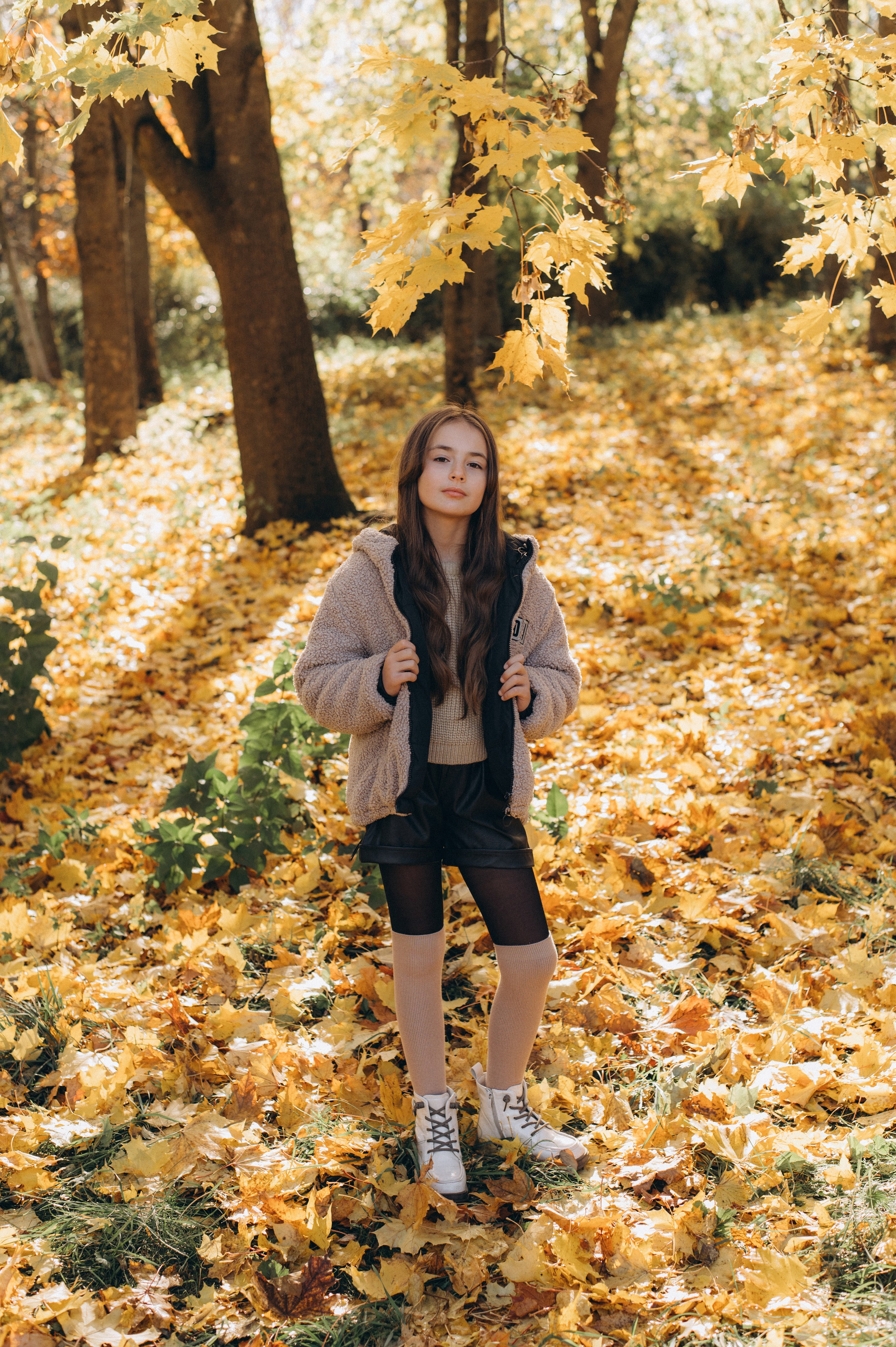 Осіння фотосесія 4 класу на віньєтки, випускні фотоальбоми Тернопіль, фотосесія випускників Тернопіль, шкільний випускний альбом Тернопіль. Сімейний, дитячий та індивідуальний фотограф в м. Тернопіль, м. Львів