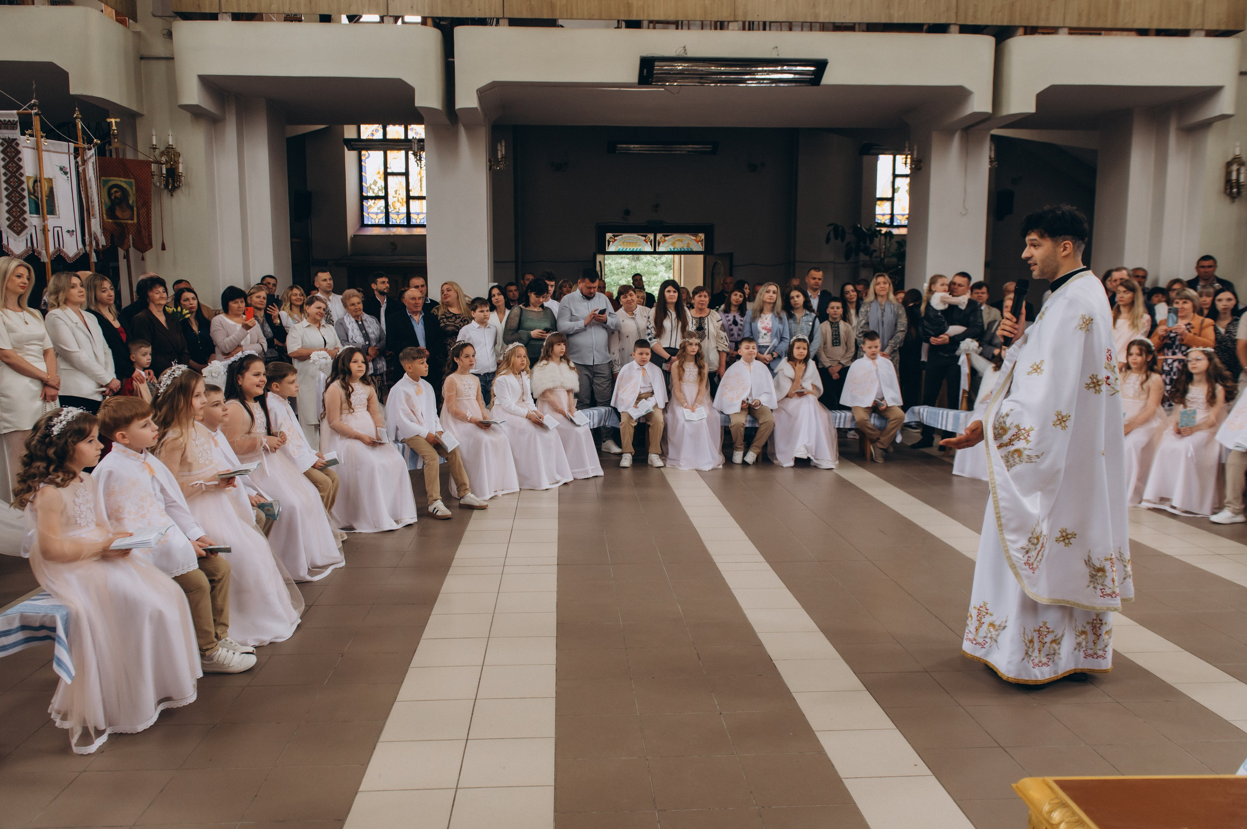 Фотосесія Причастя Тернопіль, зйомка Причастя, фотограф на Причастя Тернопіль, Причастя Львів, Причастя церква Михаїла Тернопіль. Сімейний, дитячий та індивідуальний фотограф в м. Тернопіль, м. Львів