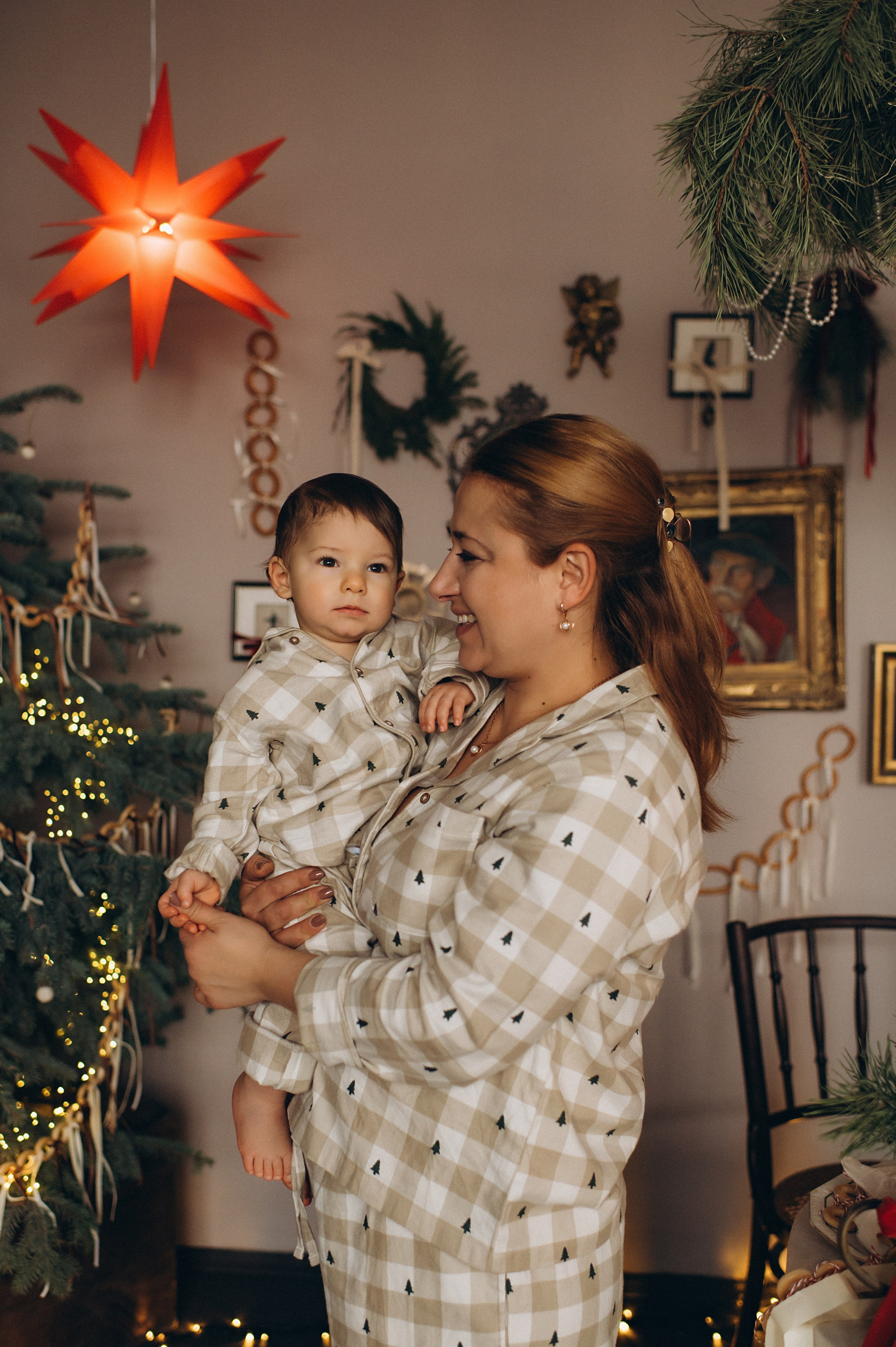 Перший тортик малюка, зйомка першого тортика Тернопіль, новорічна фотосесія, зйомка дня народження, сімейний фотограф Тернопіль, cakesmash. Сімейний, дитячий та індивідуальний фотограф в м. Тернопіль, м. Львів