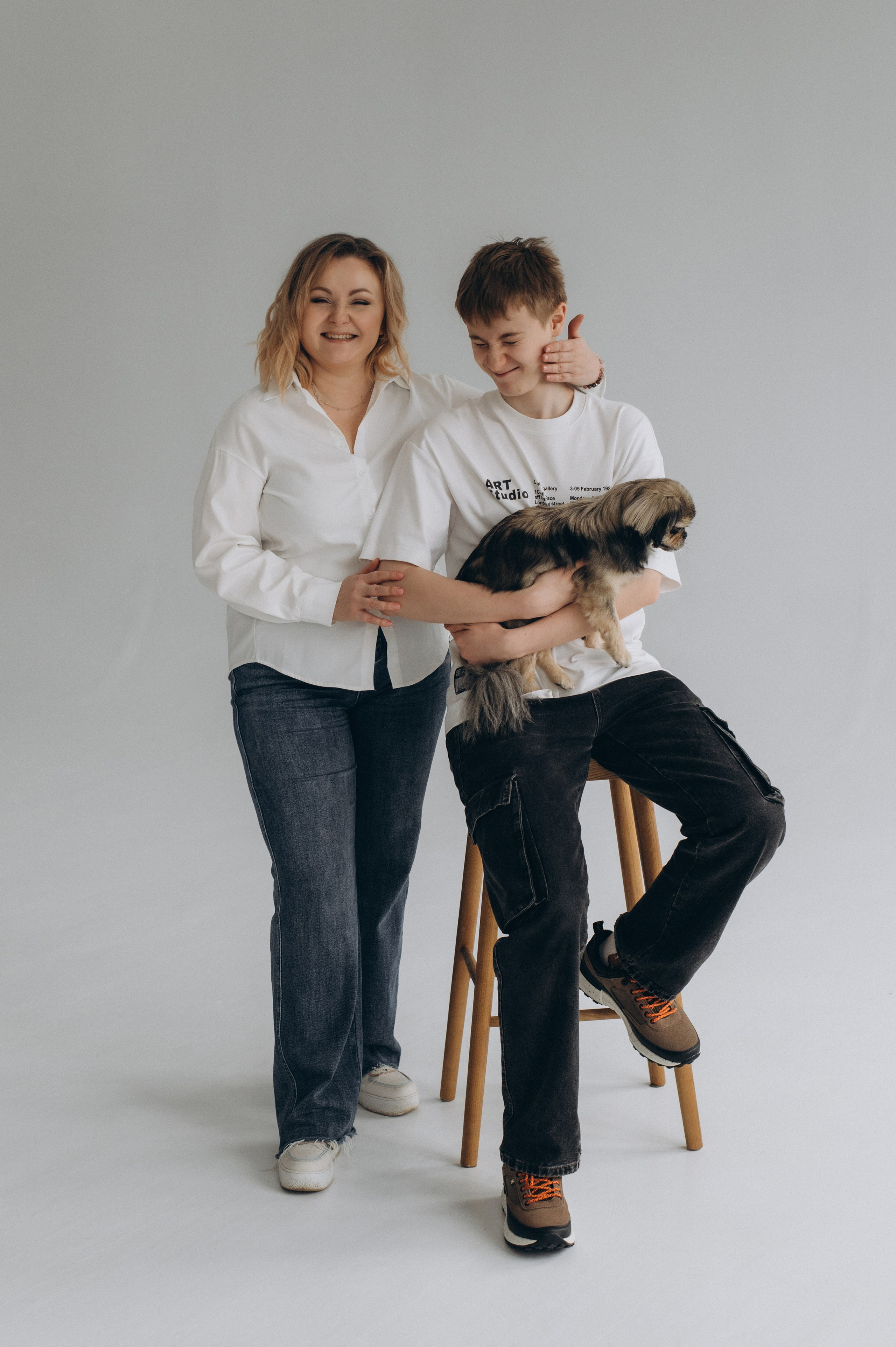 Фотосесія мама і син, сімейна фотосесія Тернопіль, зйомка мами з сином, сімейний фотограф Тернопіль, зйомка з домашнім улюбленцем. Сімейний, дитячий та індивідуальний фотограф в м. Тернопіль, м. Львів