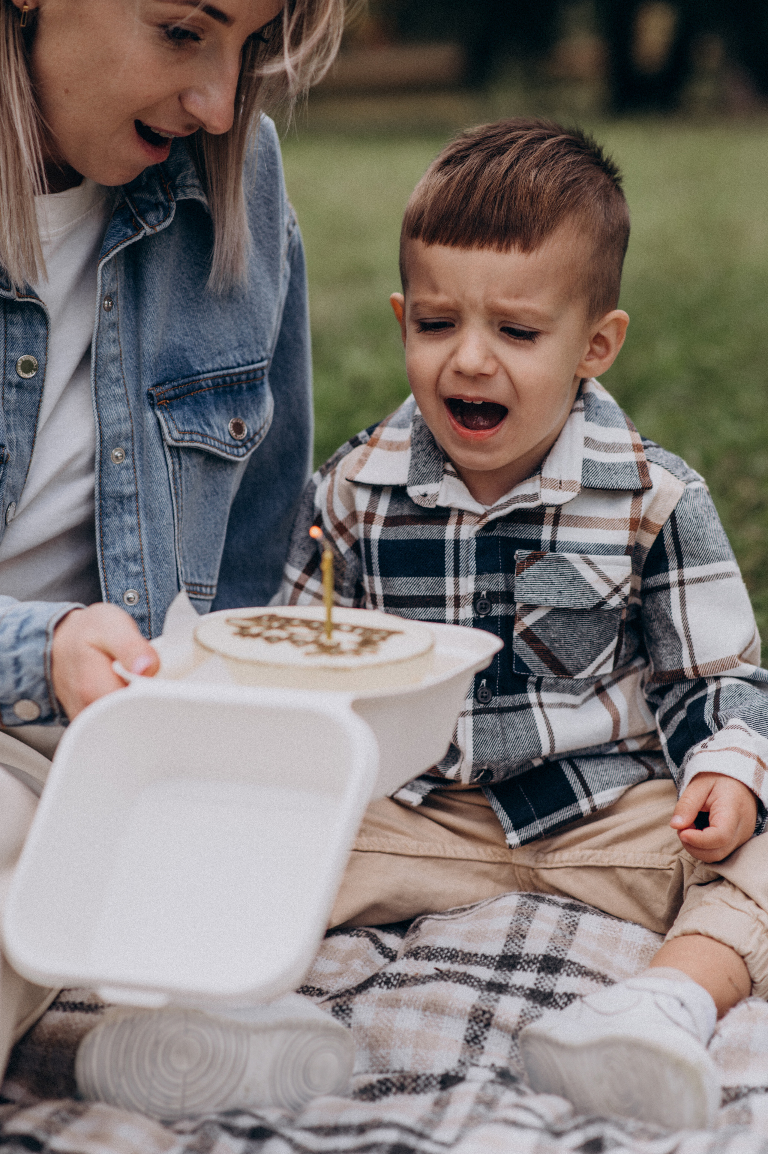 Сімейна дитяча фотосесія дня народження, cake smash. Сімейний, дитячий та індивідуальний фотограф в м. Тернопіль, м. Львів