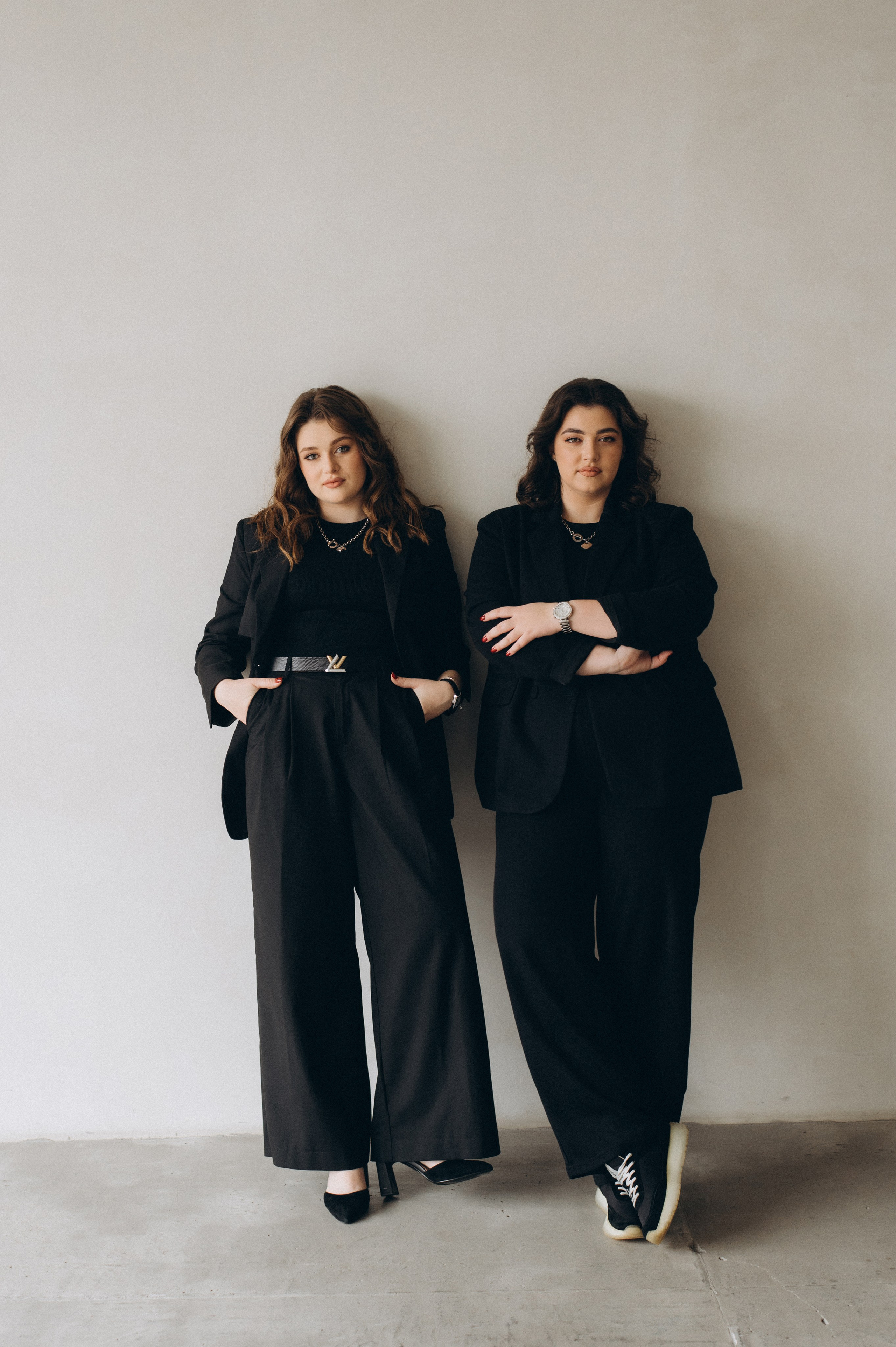 Сімейна фотосесія мами і донечок, сімейний фотограф Тернопіль, портретний фотограф Тернопіль, портретна фотосесія Львів. Сімейний, дитячий та індивідуальний фотограф в м. Тернопіль, м. Львів