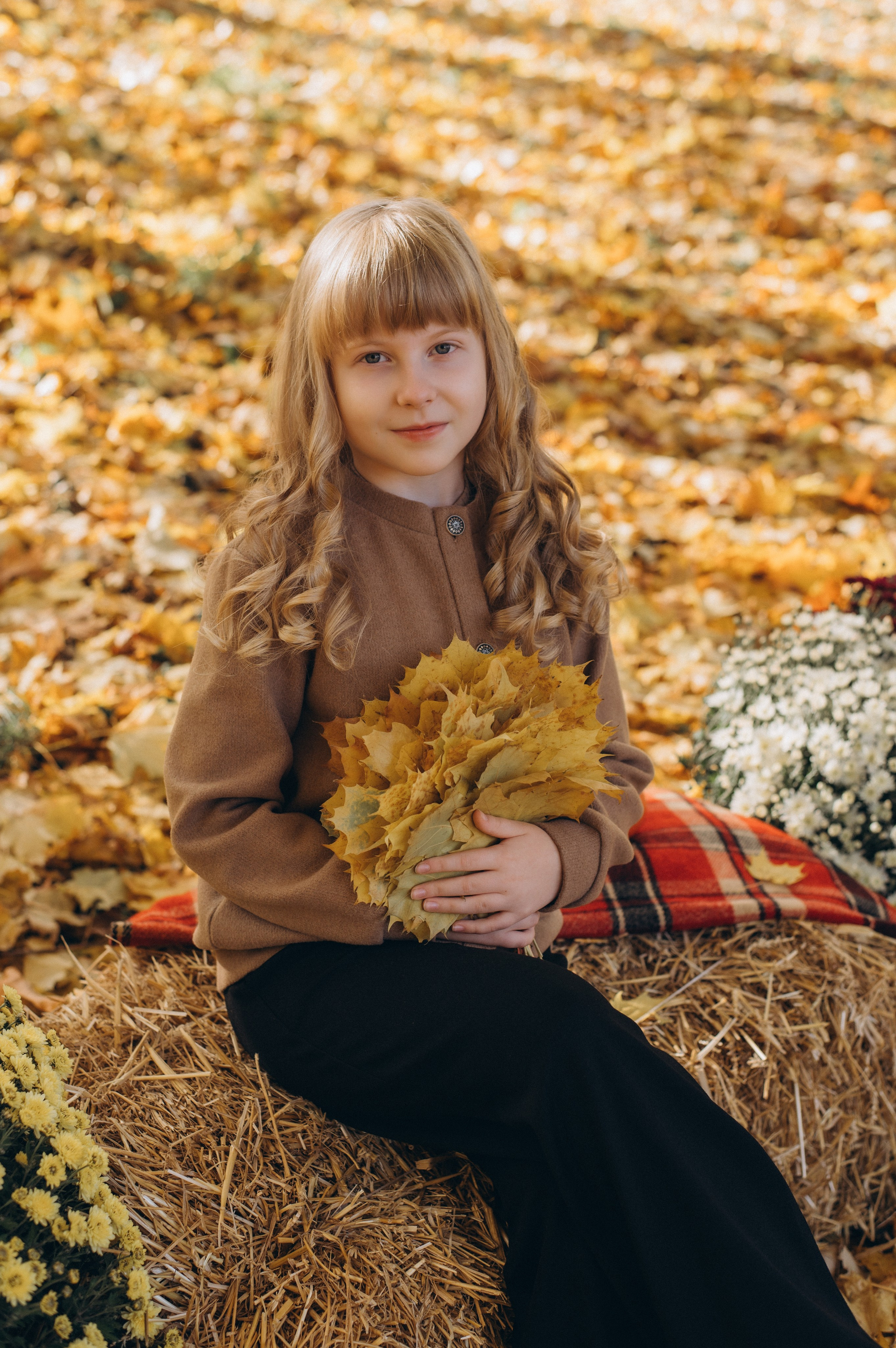Осіння фотосесія 4 класу на віньєтки, випускні фотоальбоми Тернопіль, фотосесія випускників Тернопіль, шкільний випускний альбом Тернопіль. Сімейний, дитячий та індивідуальний фотограф в м. Тернопіль, м. Львів