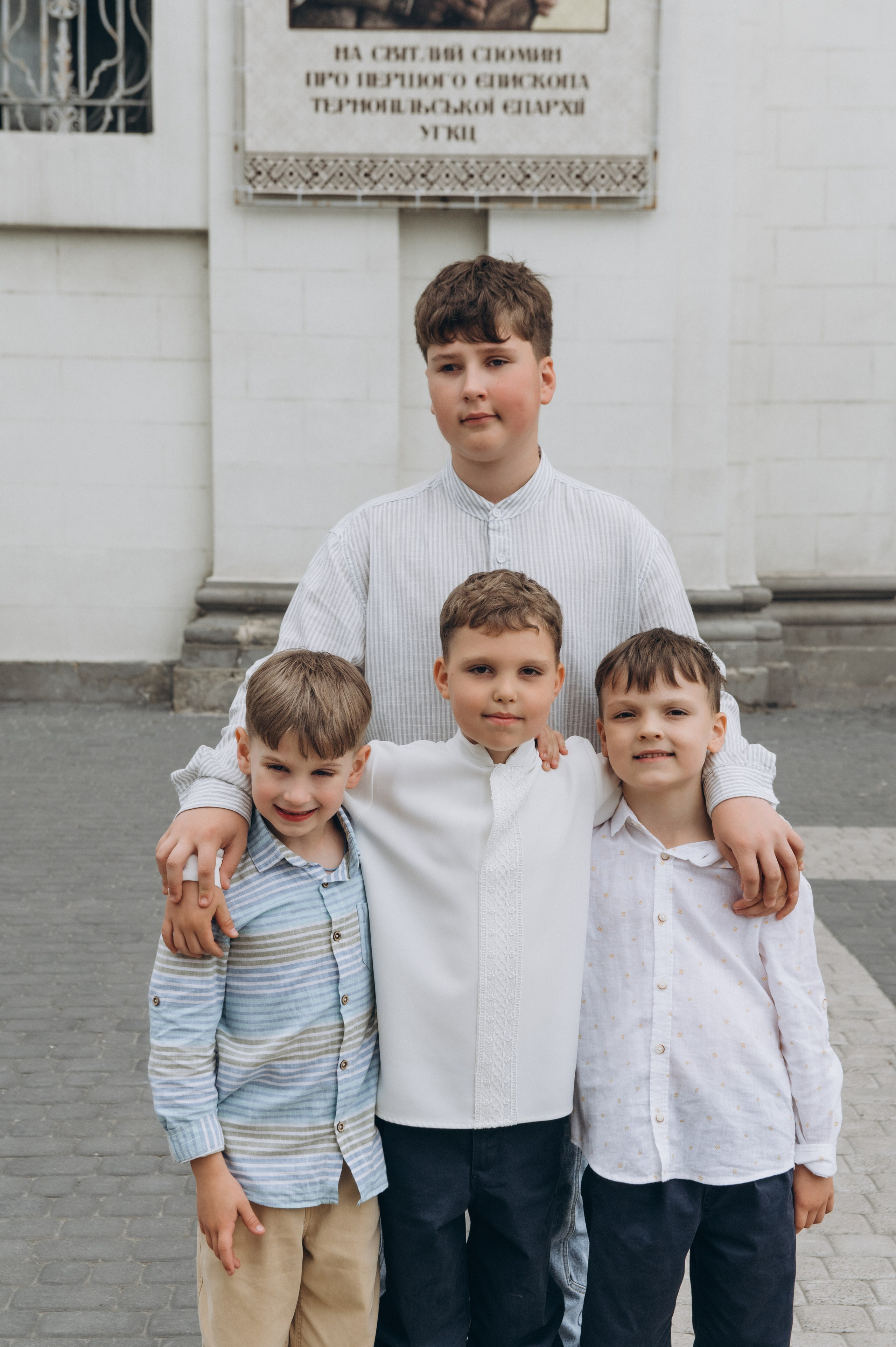 Фотосесія Першого Причастя Тернопіль, фотосесія Причастя Тернопіль, Таїнство Першого Причастя Тернопіль, Катедра Причастя Тернопіль. Сімейний, дитячий та індивідуальний фотограф в м. Тернопіль, м. Львів