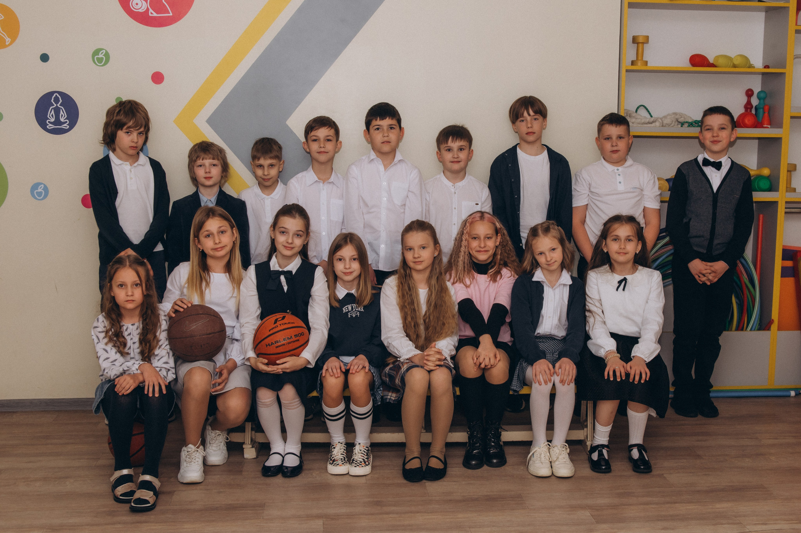 Шкільна фотосесія на віньєтки Тернопіль, фотосесія випускників Тернопіль, зйомка на віньєтки, шкільні фотоальбоми Тернопіль. Сімейний, дитячий та індивідуальний фотограф в м. Тернопіль, м. Львів