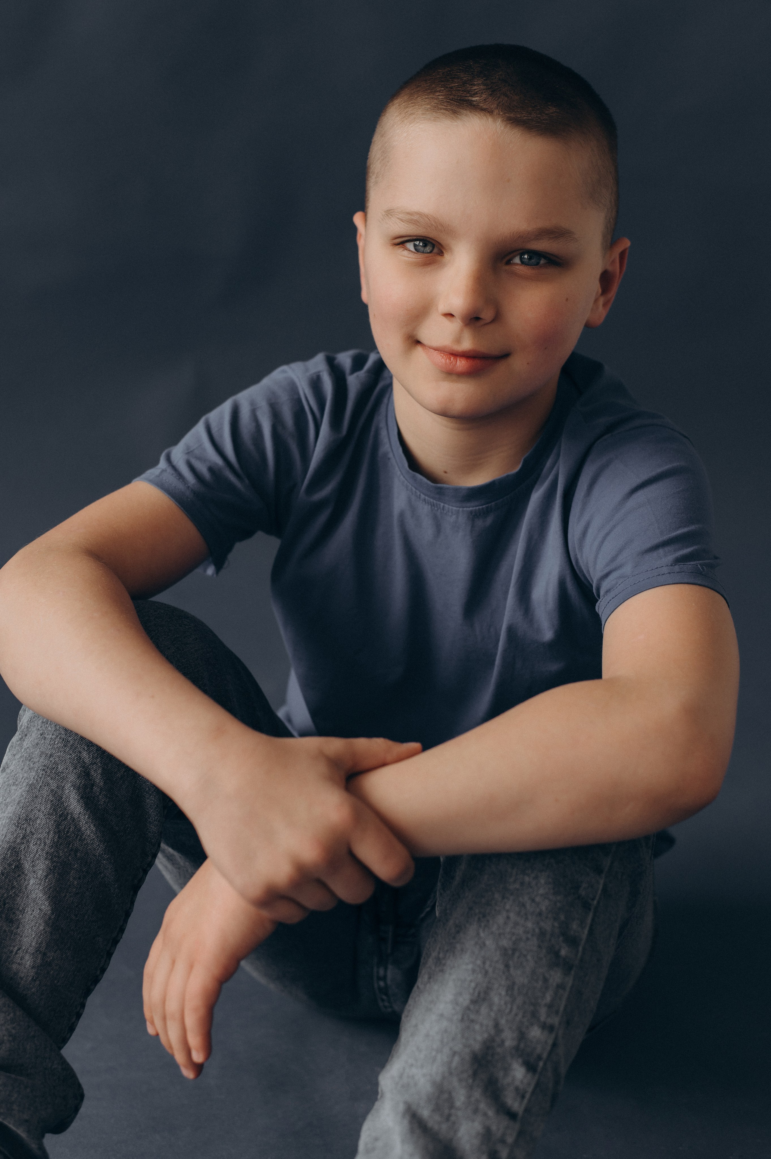 Шкільна фотосесія на віньєтки Тернопіль, шкільні альбоми, фотосесія випускників Тернопіль, випускний альбом, фотограф випускний Тернопіль. Сімейний, дитячий та індивідуальний фотограф в м. Тернопіль, м. Львів