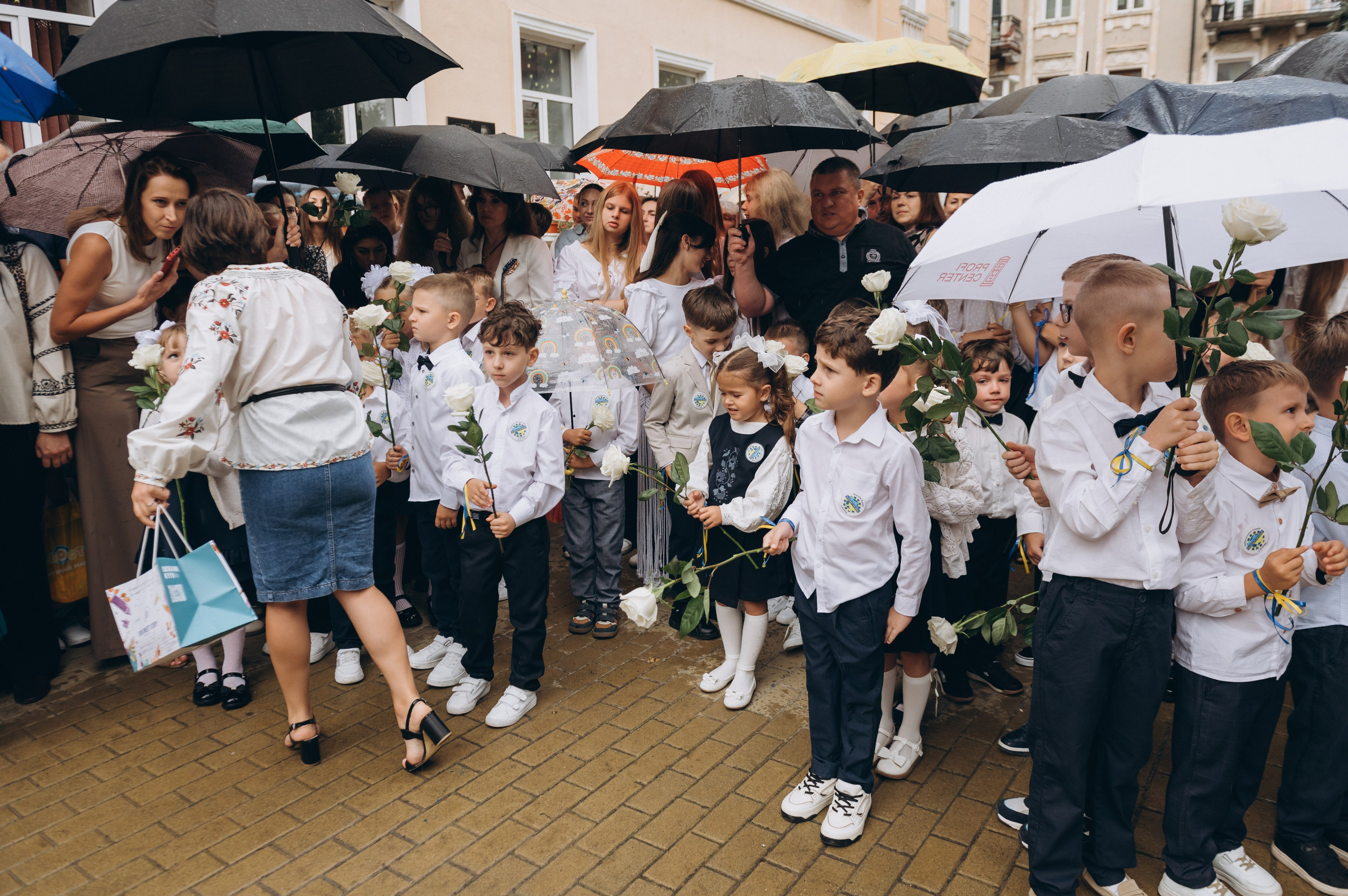Перший дзвоник у Тернополі, фотосесія першокласників