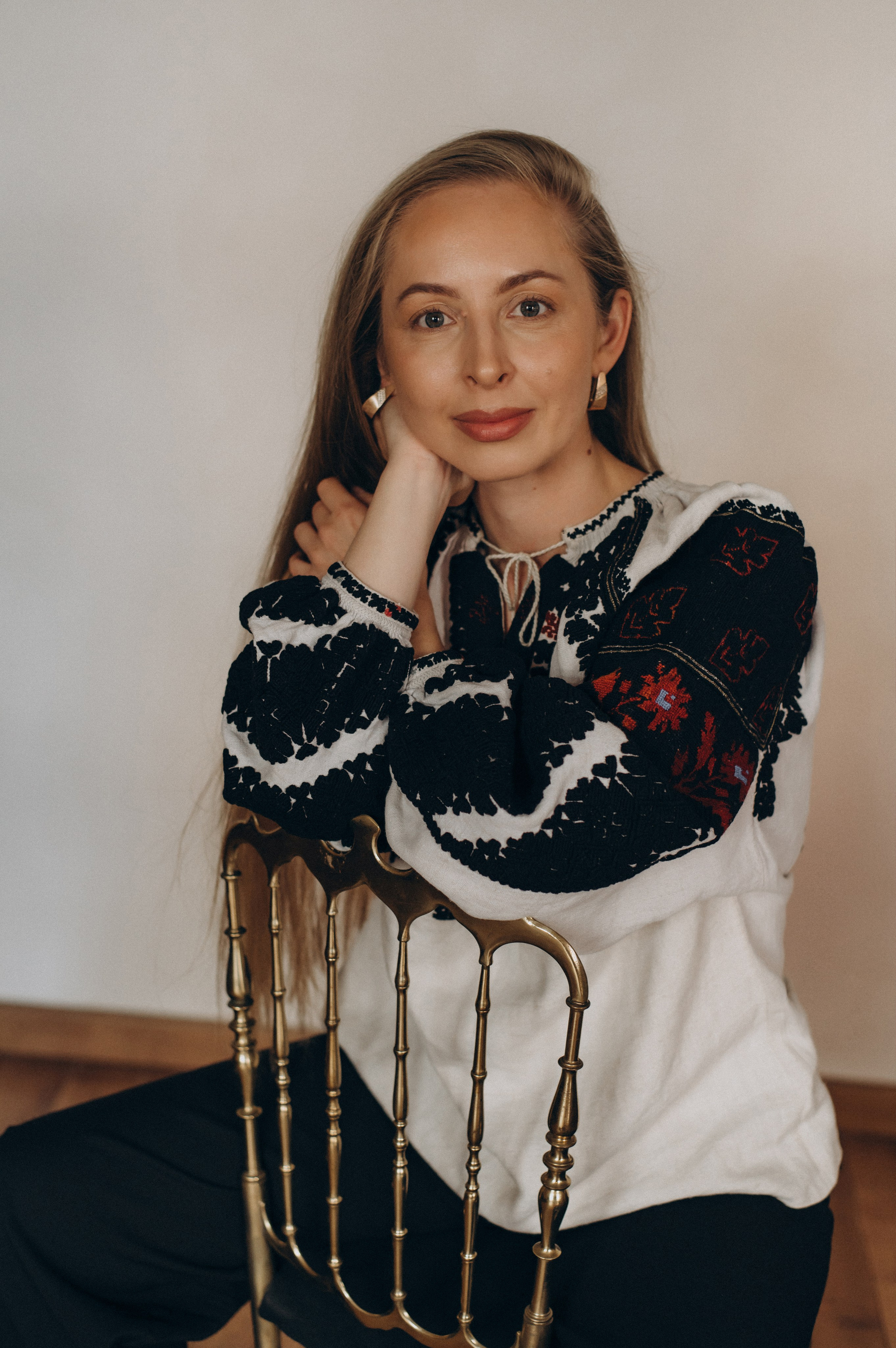 Індивідуальна фотосесія у студії, портретний фотограф Тернопіль Львів, зйомка у студії. Сімейний, дитячий та індивідуальний фотограф в м. Тернопіль, м. Львів