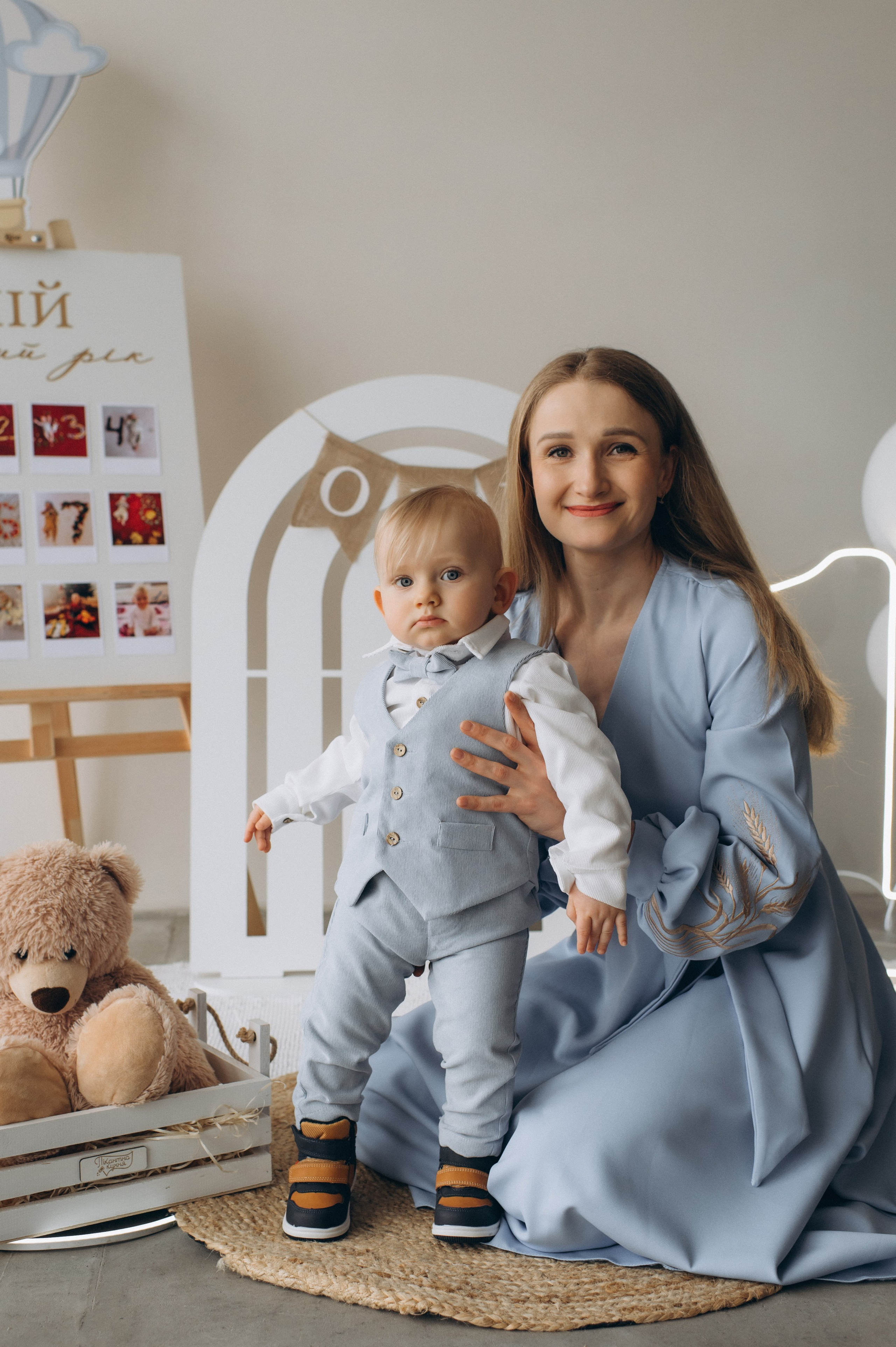 Зйомка дня народження дитини, фотосесія 1 рік Тернопіль, сімейний фотограф Тернопіль, сімейна фотосесія Тернопіль, перший тортик малюка. Сімейний, дитячий та індивідуальний фотограф в м. Тернопіль, м. Львів