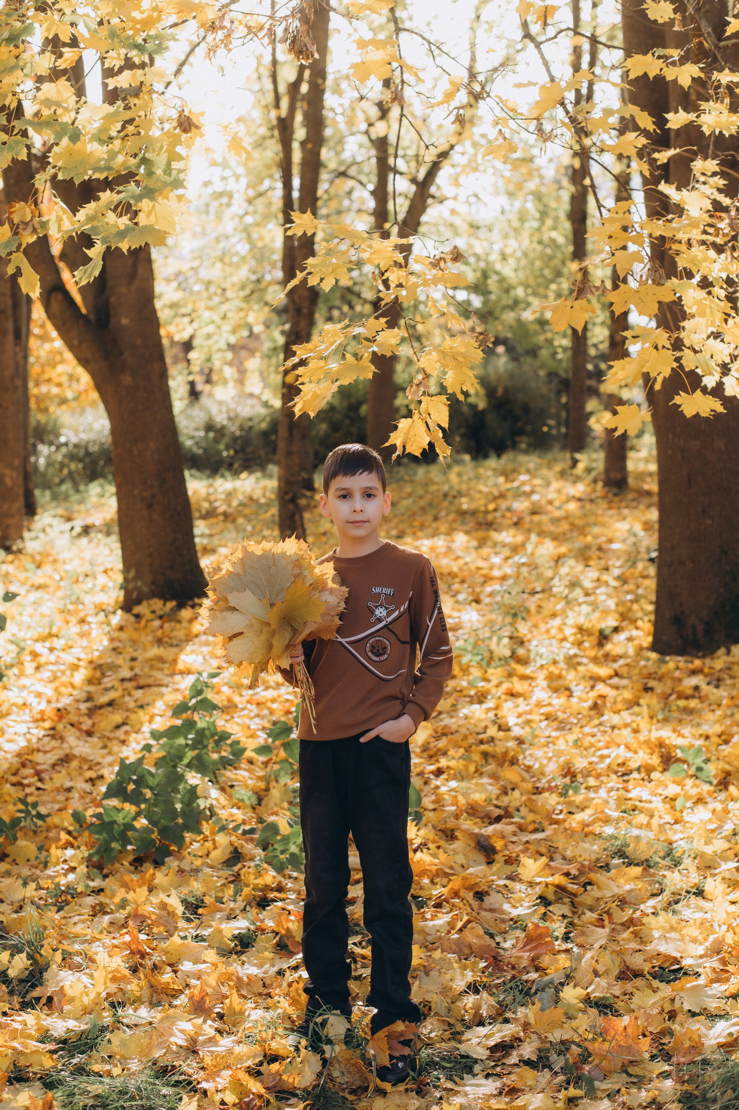Осіння фотосесія 4 класу на віньєтки, випускні фотоальбоми Тернопіль, фотосесія випускників Тернопіль, шкільний випускний альбом Тернопіль. Сімейний, дитячий та індивідуальний фотограф в м. Тернопіль, м. Львів