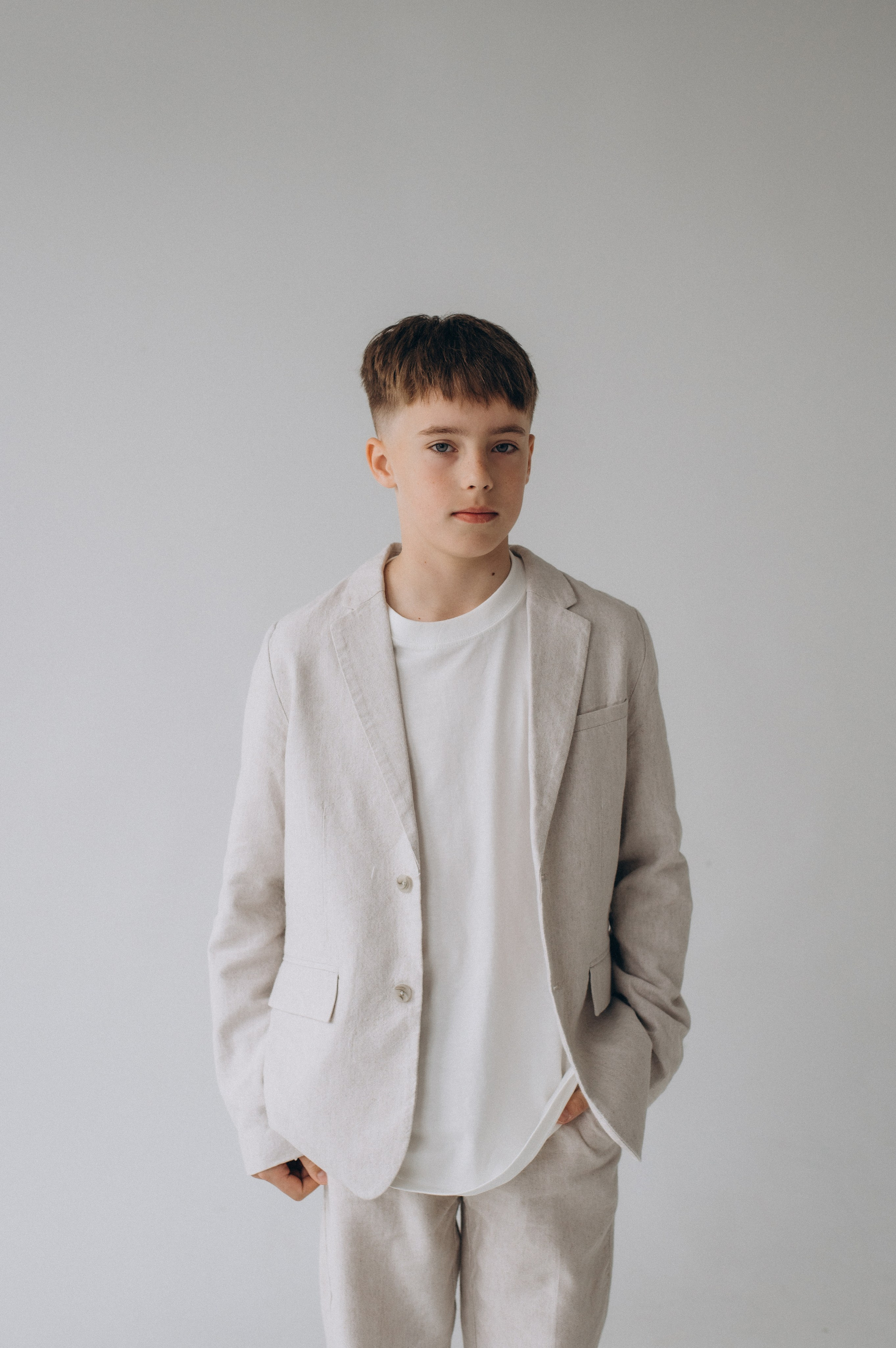 Шкільна фотосесія на віньєтки Тернопіль, фотосесія випускників Тернопіль, зйомка на віньєтки, шкільні фотоальбоми Тернопіль. Сімейний, дитячий та індивідуальний фотограф в м. Тернопіль, м. Львів