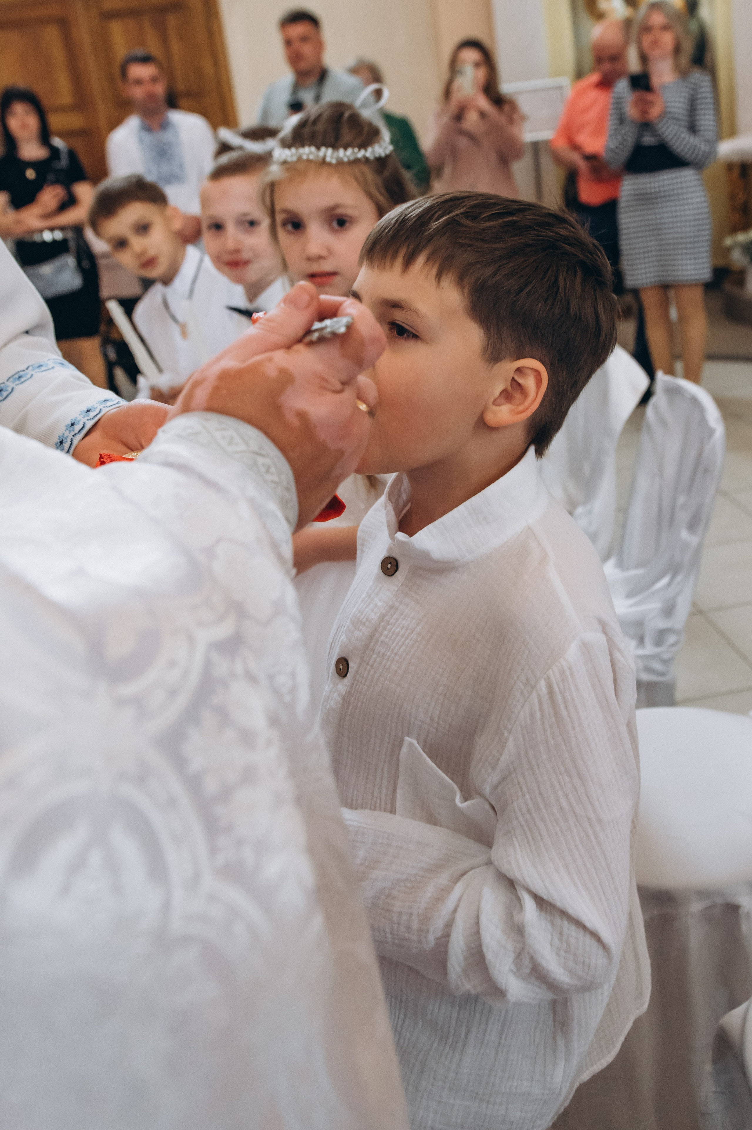 Фотосесія Причастя Тернопіль, зйомка Причастя, фотограф на Причастя Тернопіль, Причастя Львів, церква Петра і Павла. Сімейний, дитячий та індивідуальний фотограф в м. Тернопіль, м. Львів