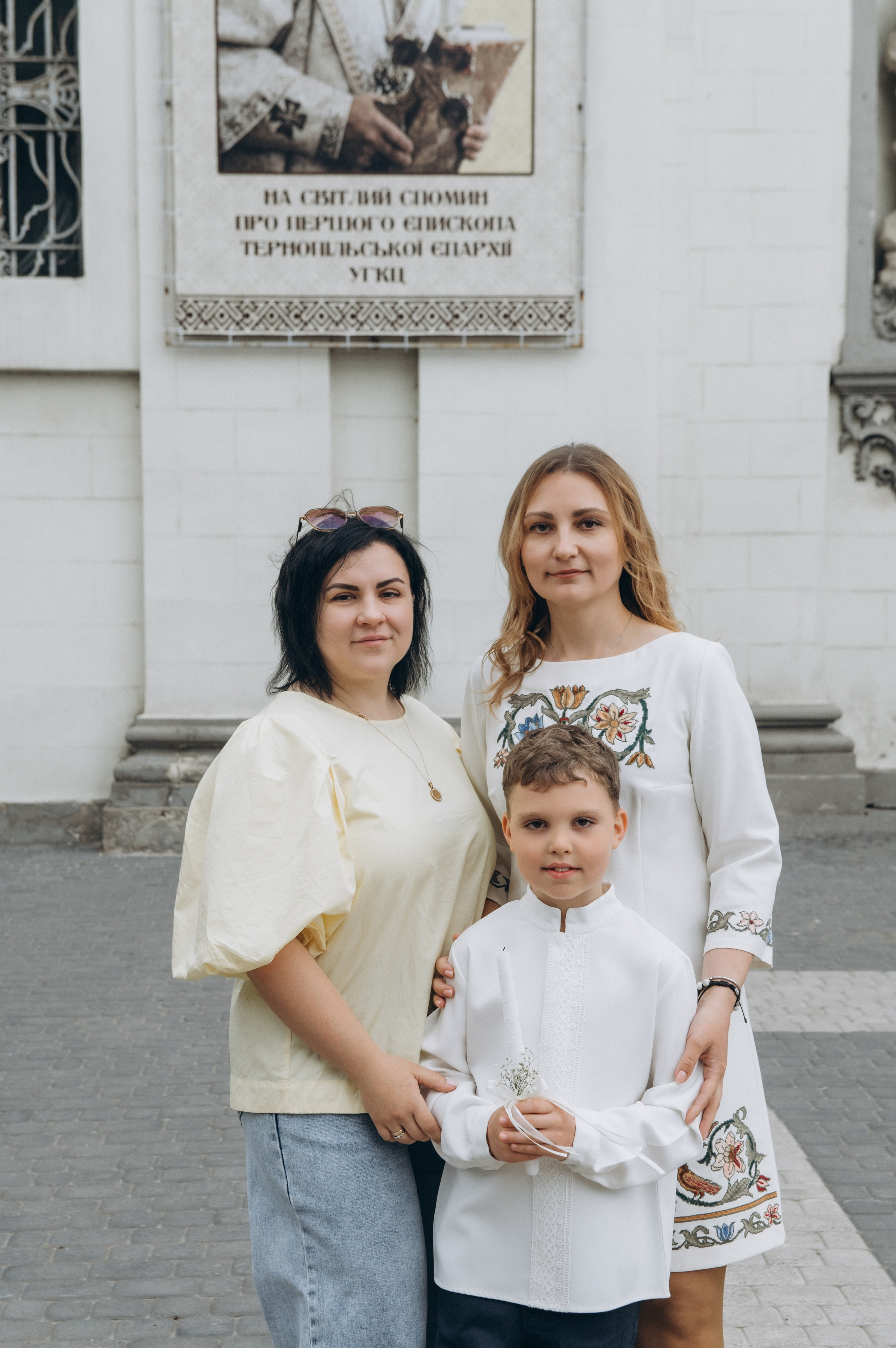 Фотосесія Першого Причастя Тернопіль, фотосесія Причастя Тернопіль, Таїнство Першого Причастя Тернопіль, Катедра Причастя Тернопіль. Сімейний, дитячий та індивідуальний фотограф в м. Тернопіль, м. Львів