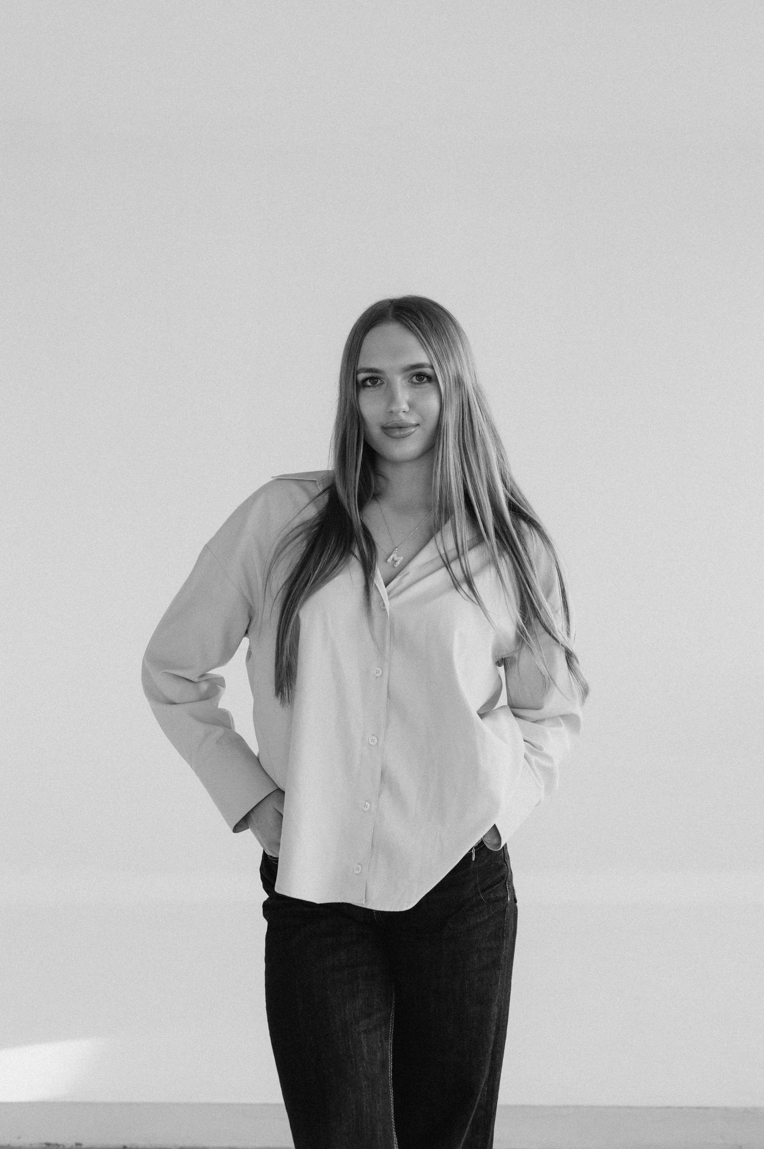 Фотосесія випускників, фотосесія на віньєтки Тернопіль, випускники Тернопіль, випуск 2025. Сімейний, дитячий та індивідуальний фотограф в м. Тернопіль, м. Львів